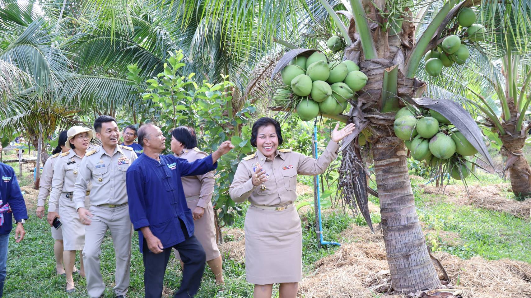 ผู้ตรวจราชการกรมการพัฒนาชุมชน นางนวลจันทร์ ศรีมงคล ปฏิบัติหน้าที่ผู้อำนวยการศูนย์ศึกษาและพัฒนาชุมชนอุบลราชธานี ลงพื้นที่ตรวจราชการมุ่งขับเคลื่อนพัฒนางานพัฒนาชุมชน ภายใต้ งาน งบ ระบบ คน อย่างมีประสิทธิภาพ พื้นที่จังหวัดนครพนม