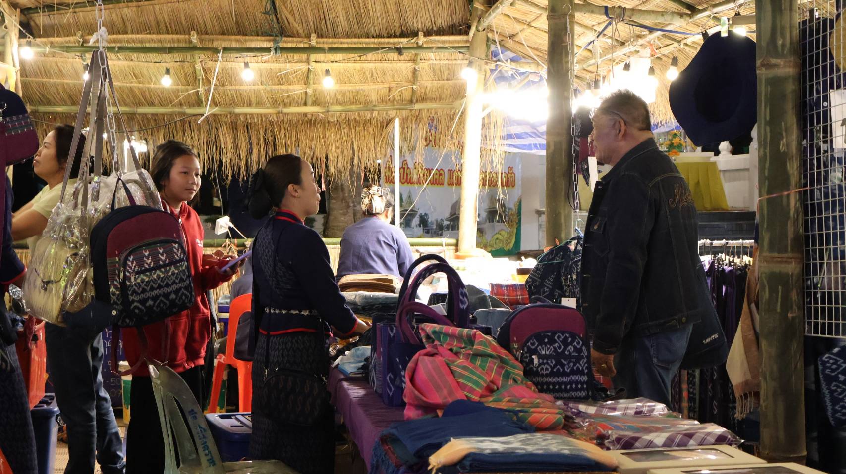 พช.นครพนม ร่วมพิธีเปิดงานประเพณีมหกรรมเทศกาลปลาลุ่มน้ำสงคราม ครั้งที่ 21