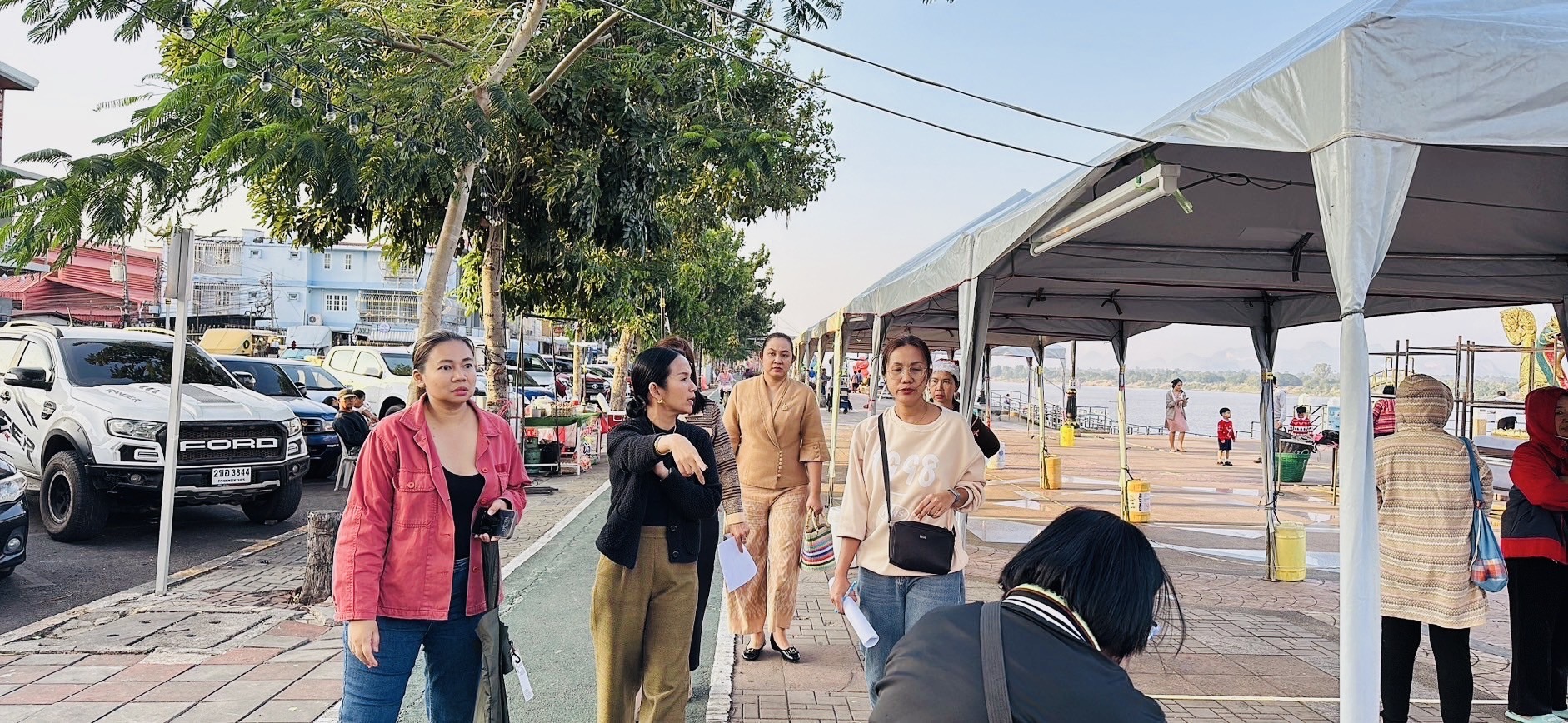 พช.นครพนม ติดตามการเตรียมความพร้อมการจัดสถานที่การจัดงานทดสอบตลาดของผู้รับจ้าง ตามโครงการพัฒนาผลิตภัณฑ์อาหารเพื่อสุขภาพด้วยนวัตกรรมอย่างครบวงจรภายใต้ BCG โมเดล