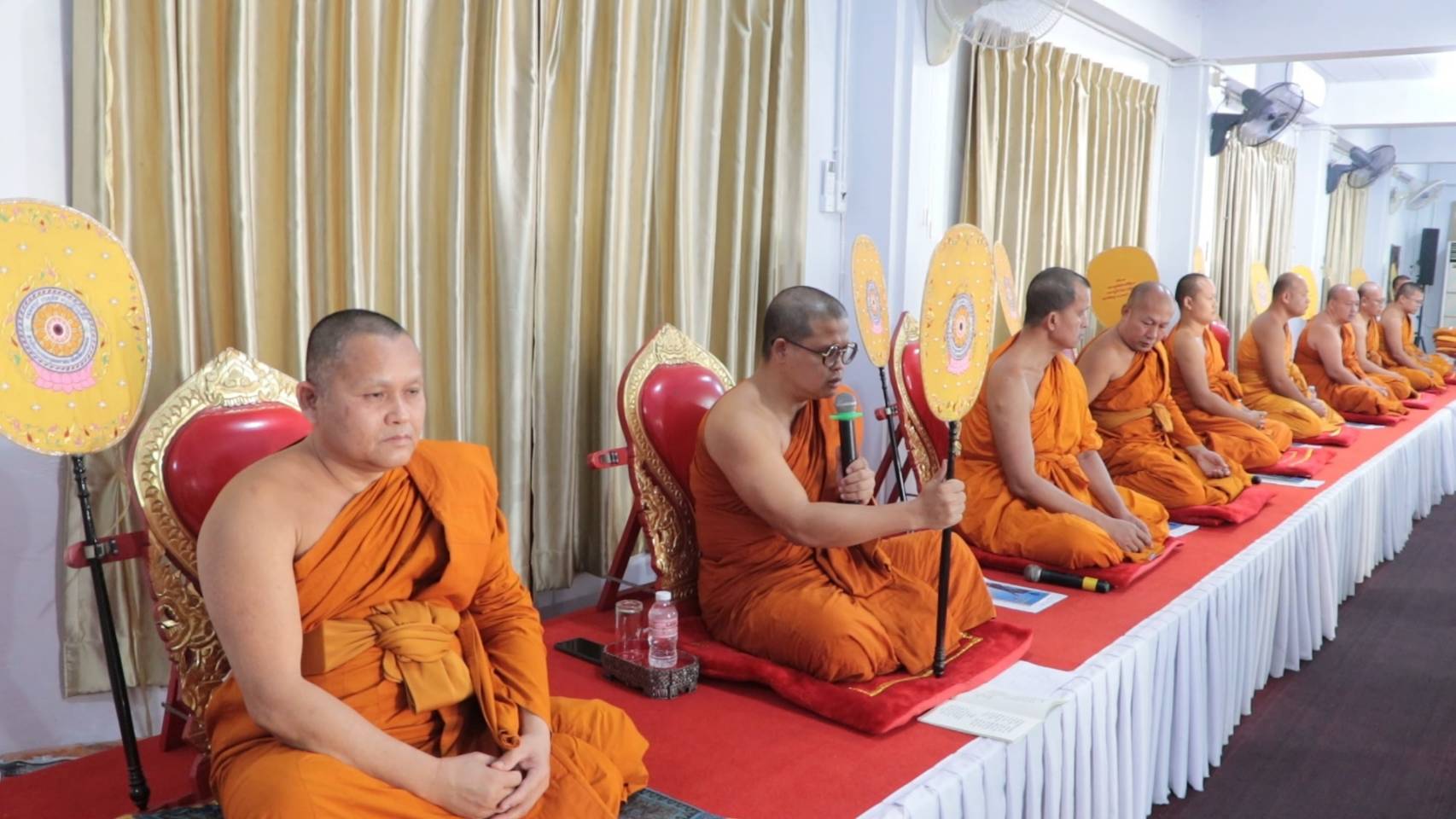พช.นครพนม เข้าร่วมพิธีเจริญพระพุทธมนต์เฉลิมพระเกียรติถวายพระพรชัยมงคลแด่ พระบาทสมเด็จพระเจ้าอยู่หัว