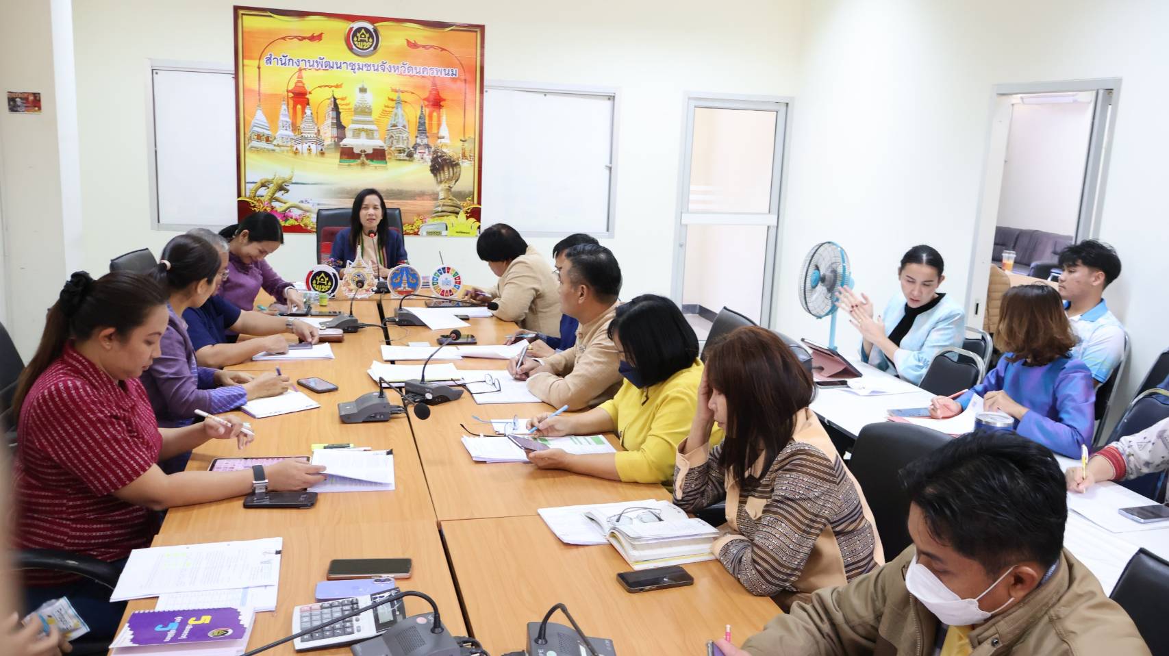 พช.นครพนม ประชุมขับเคลื่อนการดำเนินงานพัฒนาชุมชน สำนักงานพัฒนาชุมชนจังหวัดนครพนม ประจำเดือนมกราคม 2568