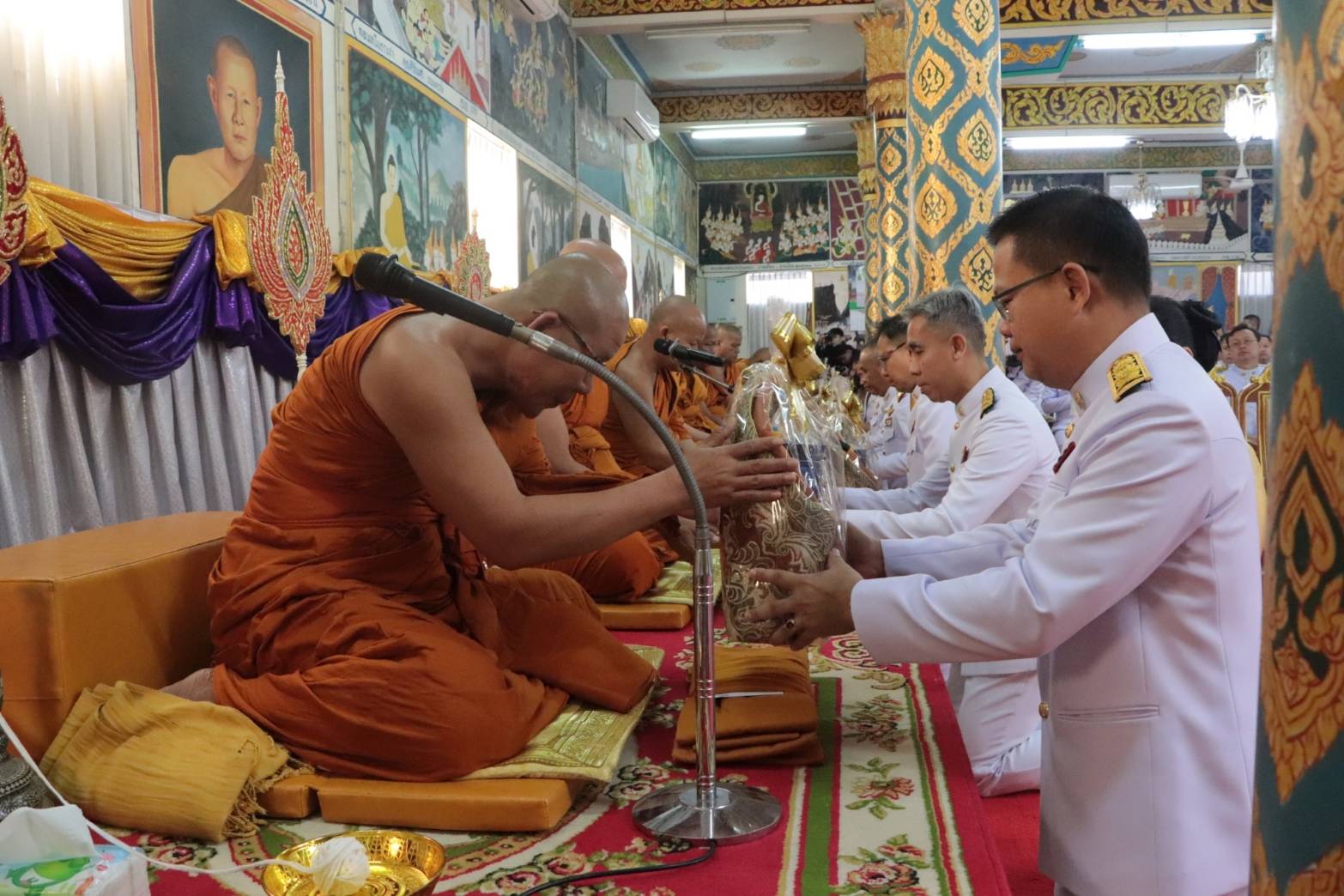 ผู้ว่าฯ นครพนม นำประกอบพิธีเจริญพระพุทธมนต์ ทำบุญตักบาตร และพิธีทางศาสนามหามงคลถวายพระราชกุศล เฉลิมพระเกียรติพระบาทสมเด็จพระเจ้าอยู่หัวเนื่องในโอกาสพระราชพิธีสมมงคลพระชนมายุเท่าพระบาทสมเด็จพระพุทธยอดฟ้าจุฬาโลกมหาราช สมเด็จพระปฐมบรมกษัตริยาธิราชแห่งพระราชวงศ์จักรี พุทธศักราช 2568