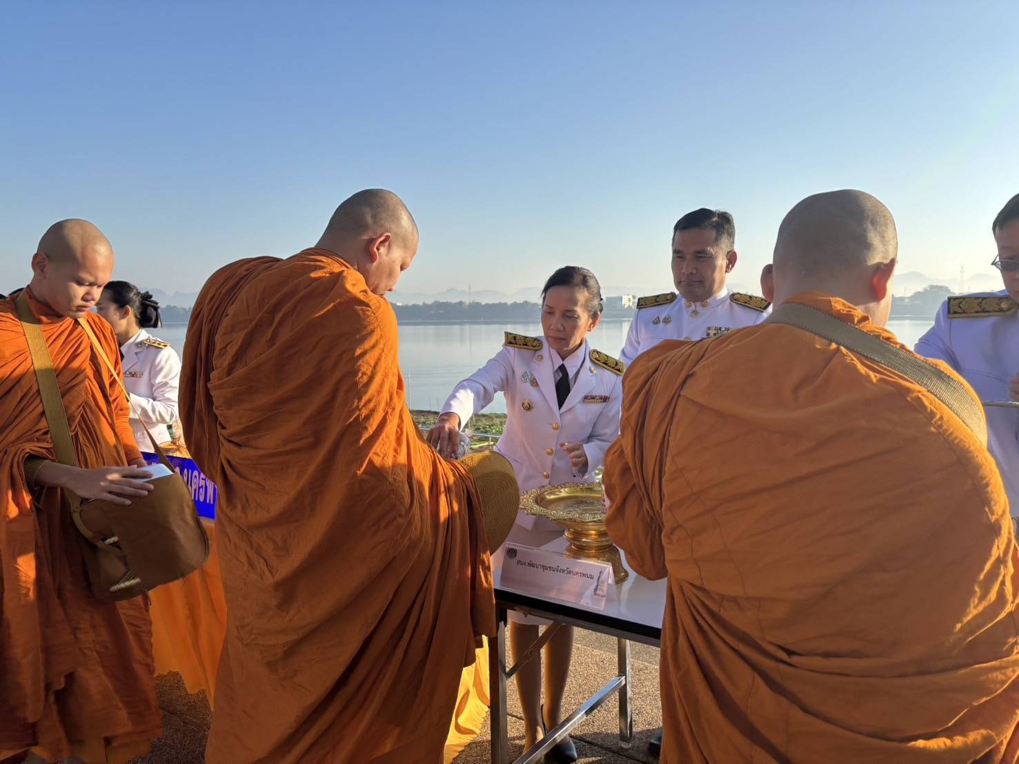 ผู้ว่าฯ นครพนม นำประกอบพิธีเจริญพระพุทธมนต์ ทำบุญตักบาตร และพิธีทางศาสนามหามงคลถวายพระราชกุศล เฉลิมพระเกียรติพระบาทสมเด็จพระเจ้าอยู่หัวเนื่องในโอกาสพระราชพิธีสมมงคลพระชนมายุเท่าพระบาทสมเด็จพระพุทธยอดฟ้าจุฬาโลกมหาราช สมเด็จพระปฐมบรมกษัตริยาธิราชแห่งพระราชวงศ์จักรี พุทธศักราช 2568