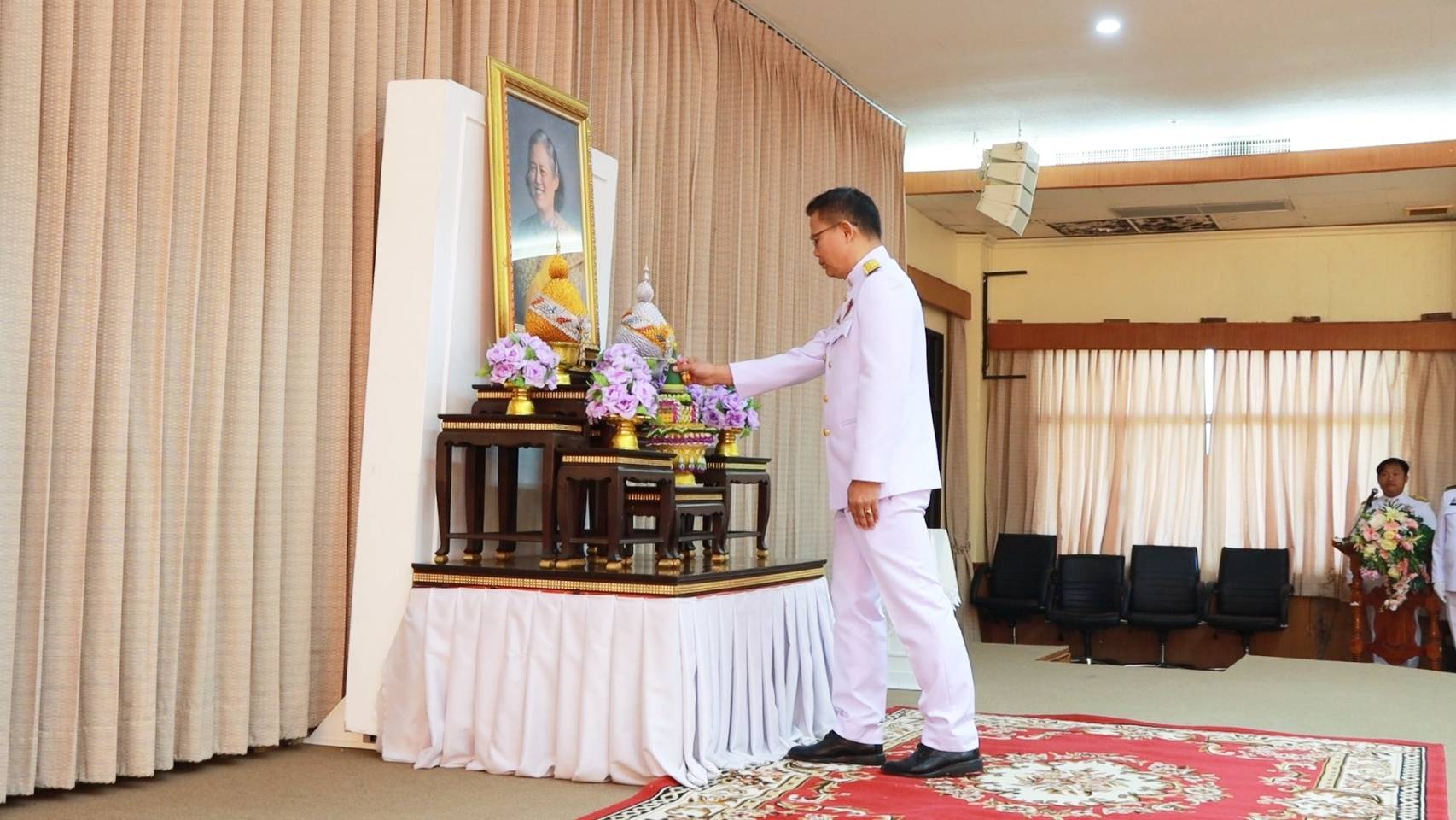 ผู้ว่าฯ นครพนม นำประกอบพิธีรับพระราชทาน “พระพุทธสิรินธรเทพรัตน์มงคลภูวดลสันติ”
