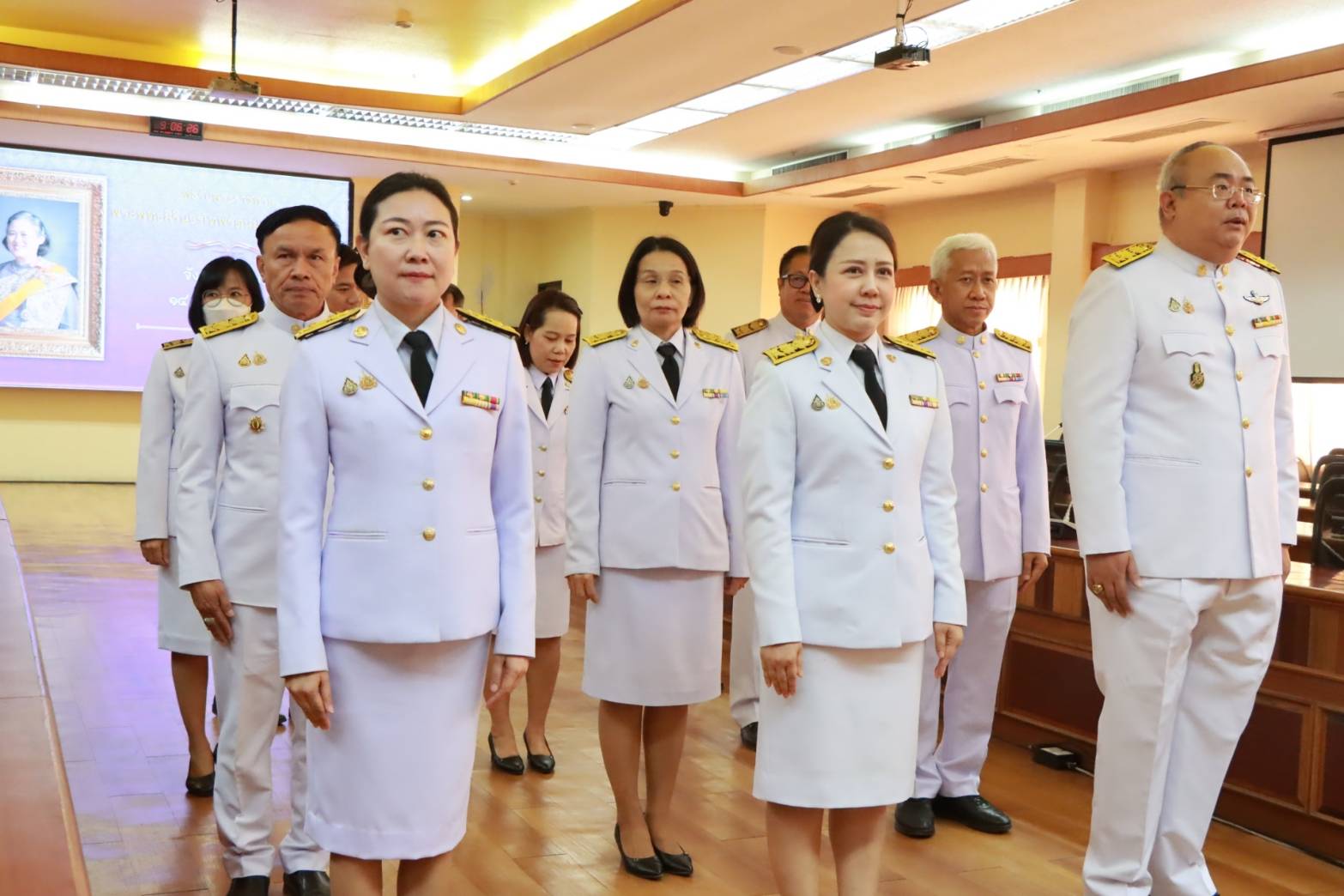 ผู้ว่าฯ นครพนม นำประกอบพิธีรับพระราชทาน “พระพุทธสิรินธรเทพรัตน์มงคลภูวดลสันติ”