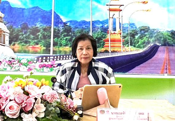 ผู้ตรวจราชการกรม (นางนวลจันทร์ ศรีมงคล) ปฏิบัติหน้าที่ผู้อำนวยการศูนย์ศึกษาและพัฒนาชุมชนอุบลราชธานี เติมเต็มองค์ความรู้การบริหารจัดการหนี้กองทุนพัฒนาบทบาทสตรีจังหวัดนครพนม สู่เป้าหมายลดหนี้เกินกำหนดชำระให้คงเหลือต่ำกว่าร้อยละ 5