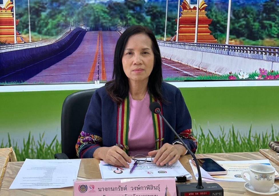 ผู้ตรวจราชการกรม (นางนวลจันทร์ ศรีมงคล) ปฏิบัติหน้าที่ผู้อำนวยการศูนย์ศึกษาและพัฒนาชุมชนอุบลราชธานี เติมเต็มองค์ความรู้การบริหารจัดการหนี้กองทุนพัฒนาบทบาทสตรีจังหวัดนครพนม สู่เป้าหมายลดหนี้เกินกำหนดชำระให้คงเหลือต่ำกว่าร้อยละ 5