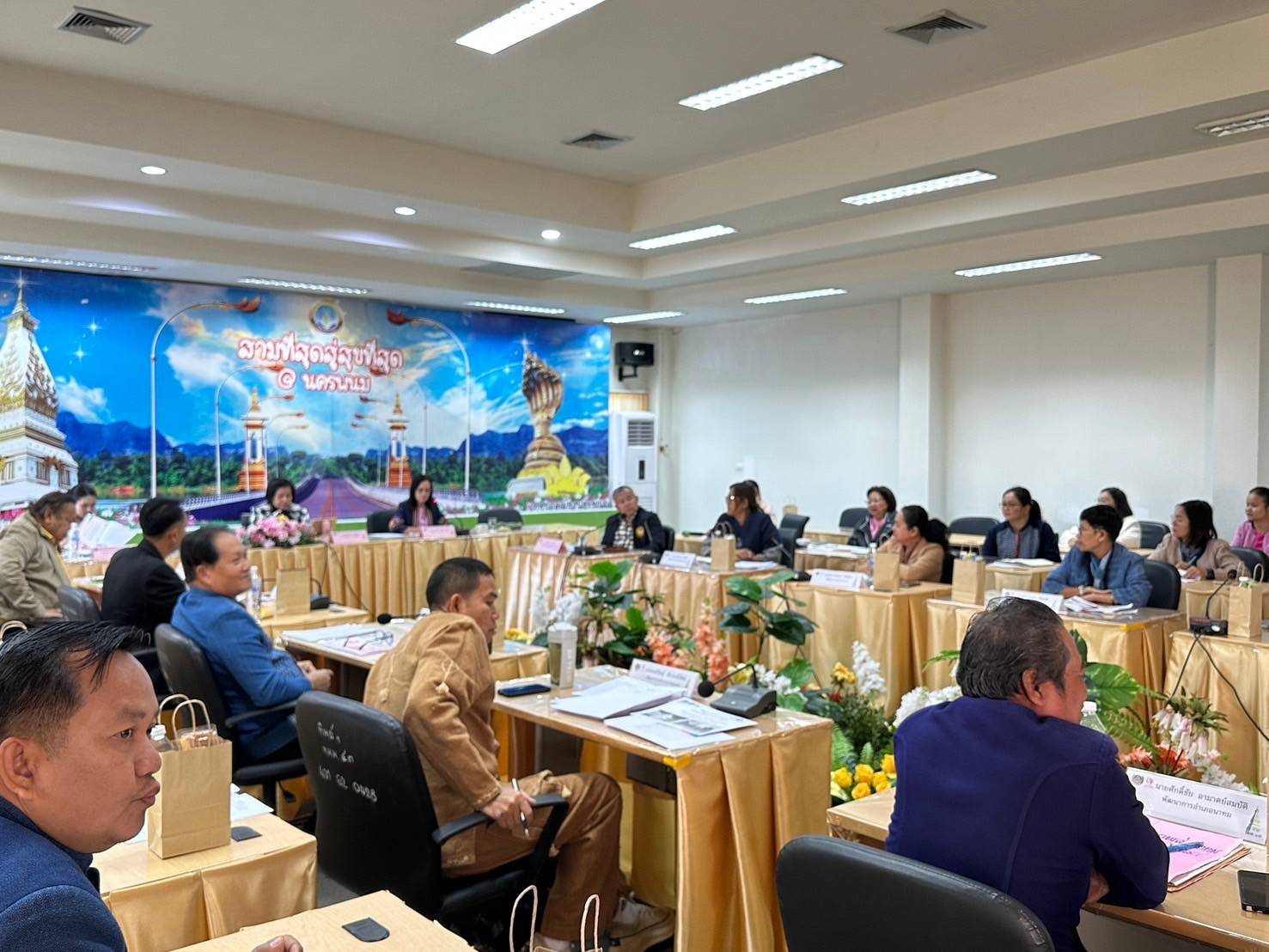 ผู้ตรวจราชการกรม (นางนวลจันทร์ ศรีมงคล) ปฏิบัติหน้าที่ผู้อำนวยการศูนย์ศึกษาและพัฒนาชุมชนอุบลราชธานี เติมเต็มองค์ความรู้การบริหารจัดการหนี้กองทุนพัฒนาบทบาทสตรีจังหวัดนครพนม สู่เป้าหมายลดหนี้เกินกำหนดชำระให้คงเหลือต่ำกว่าร้อยละ 5