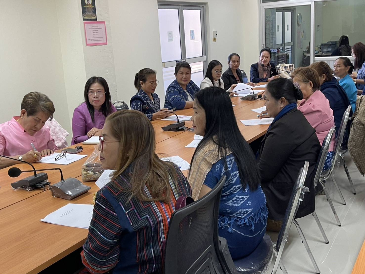 พช.นครพนม เสริมพลังการขับเคลื่อนการดำเนินงานคณะกรรมการพัฒนาสตรีจังหวัด (กพสจ.)