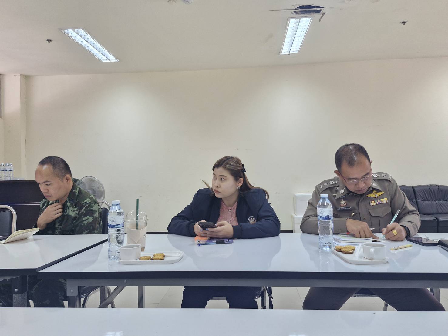 พช.นครพนม ร่วมประชุมติดตามสถานการณ์ยาเสพติด ของ 20 จังหวัด ภาคตะวันออกเฉียงเหนือ ผ่านระบบ ZOOM