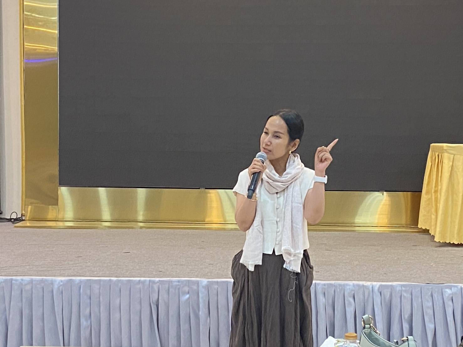 พช.นครพนม เสริมพลังศักยภาพผู้ประกอบการสู่ยุค 4.0 รุ่นที่ 2 “ผลิตเก่ง ขายเก่งและมีธรรมาภิบาล”