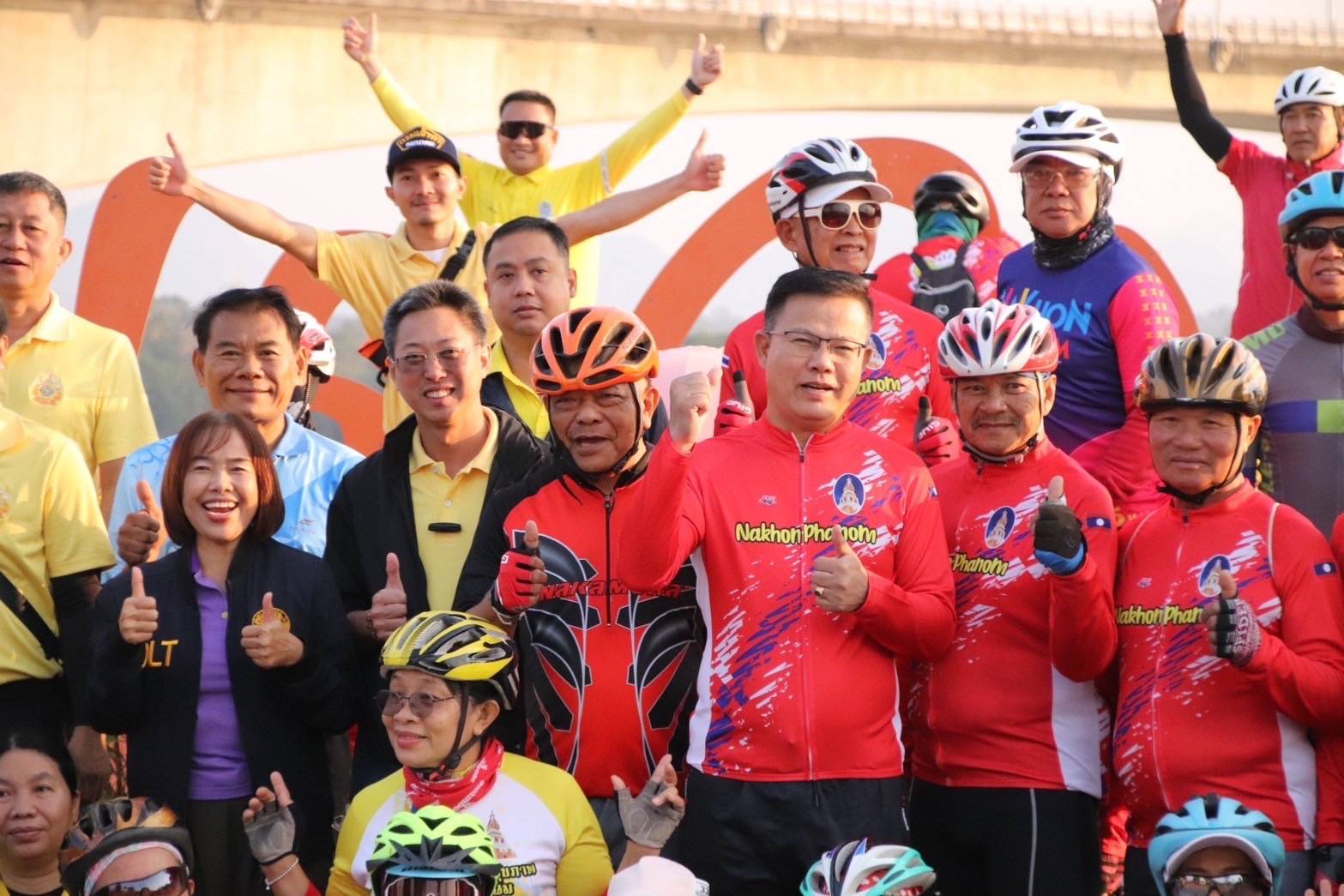 พ่อเมืองนครพนม รุกกิจกรรม “ปั่นจักรยานชายโขง” ส่งเสริมการท่องเที่ยวเมืองนครพนมด้วยการปั่นเพื่อสุขภาพ