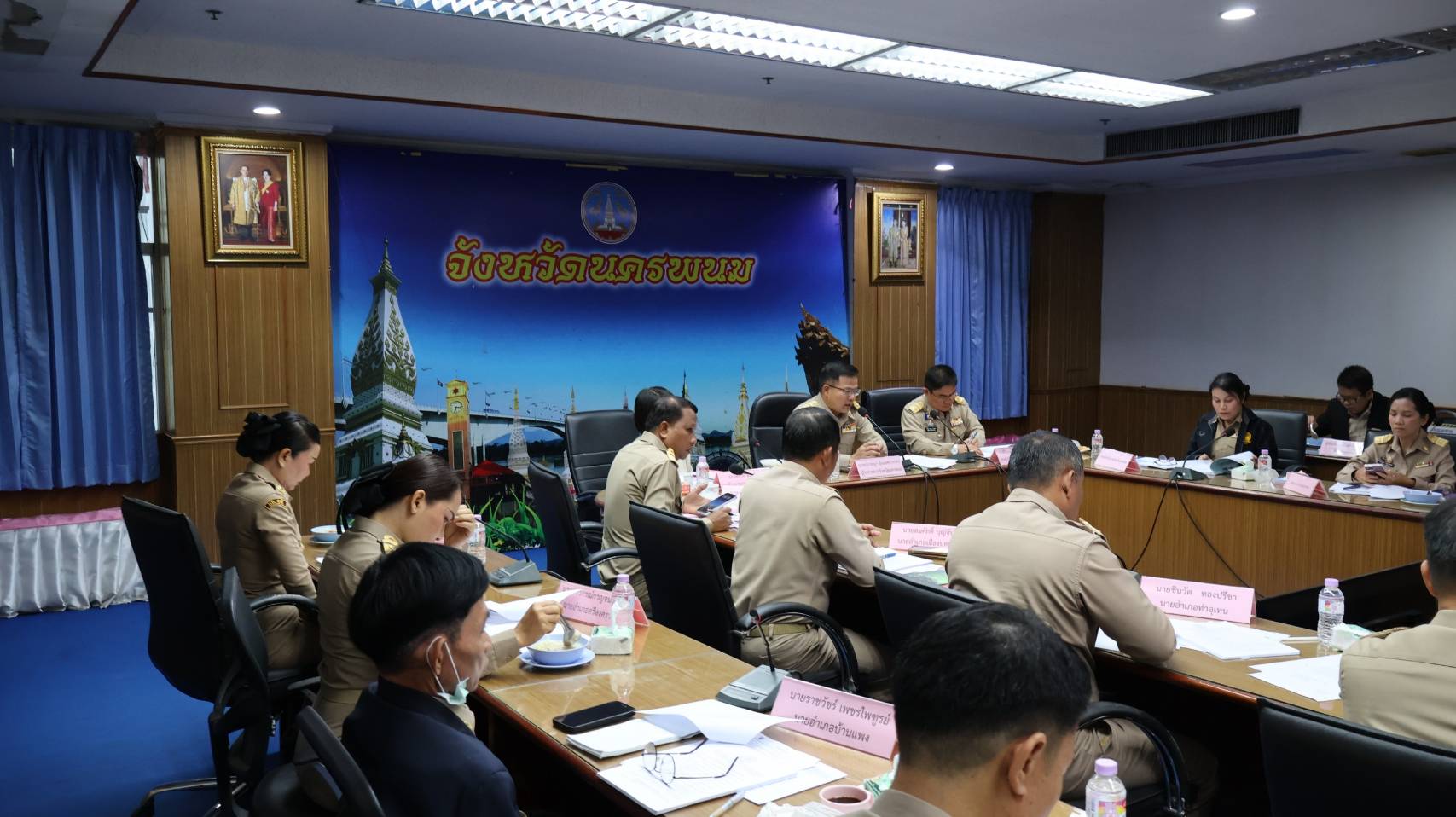 พช.นครพนม ร่วมการประชุมผู้ว่าราชการจังหวัด รองผู้ว่าราชการจังหวัด หัวหน้าส่วนราชการสังกัดกระทรวงมหาดไทย และนายอำเภอ ในการขับเคลื่อนการพัฒนาและดูแลความเป็นอยู่ของประชาชน