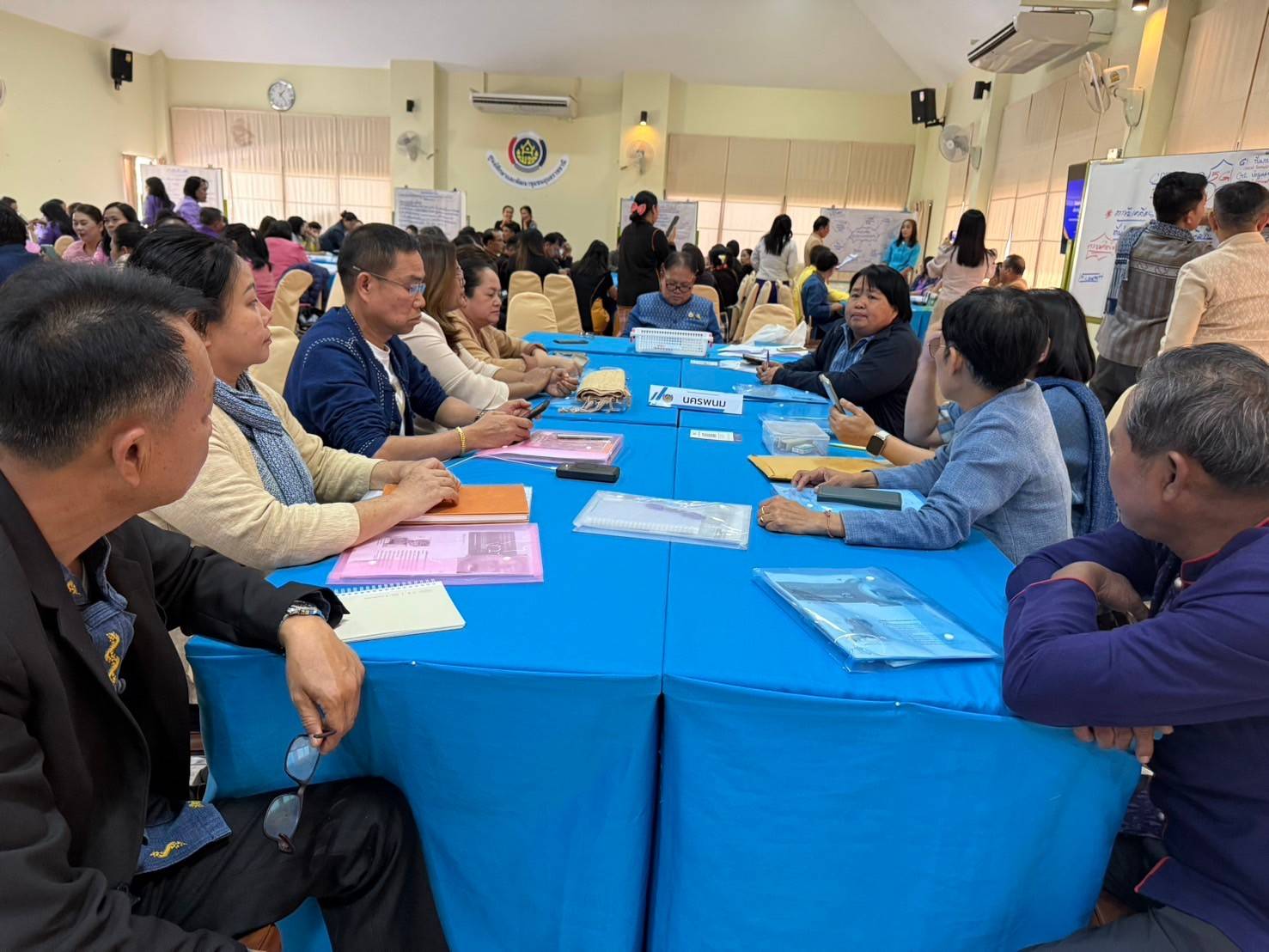 พช.นครพนม ร่วมประชุมมอบนโยบายและมอบแนวทางการดำเนินงานพัฒนาชุมชน ประจำปีงบประมาณ พ.ศ 2568