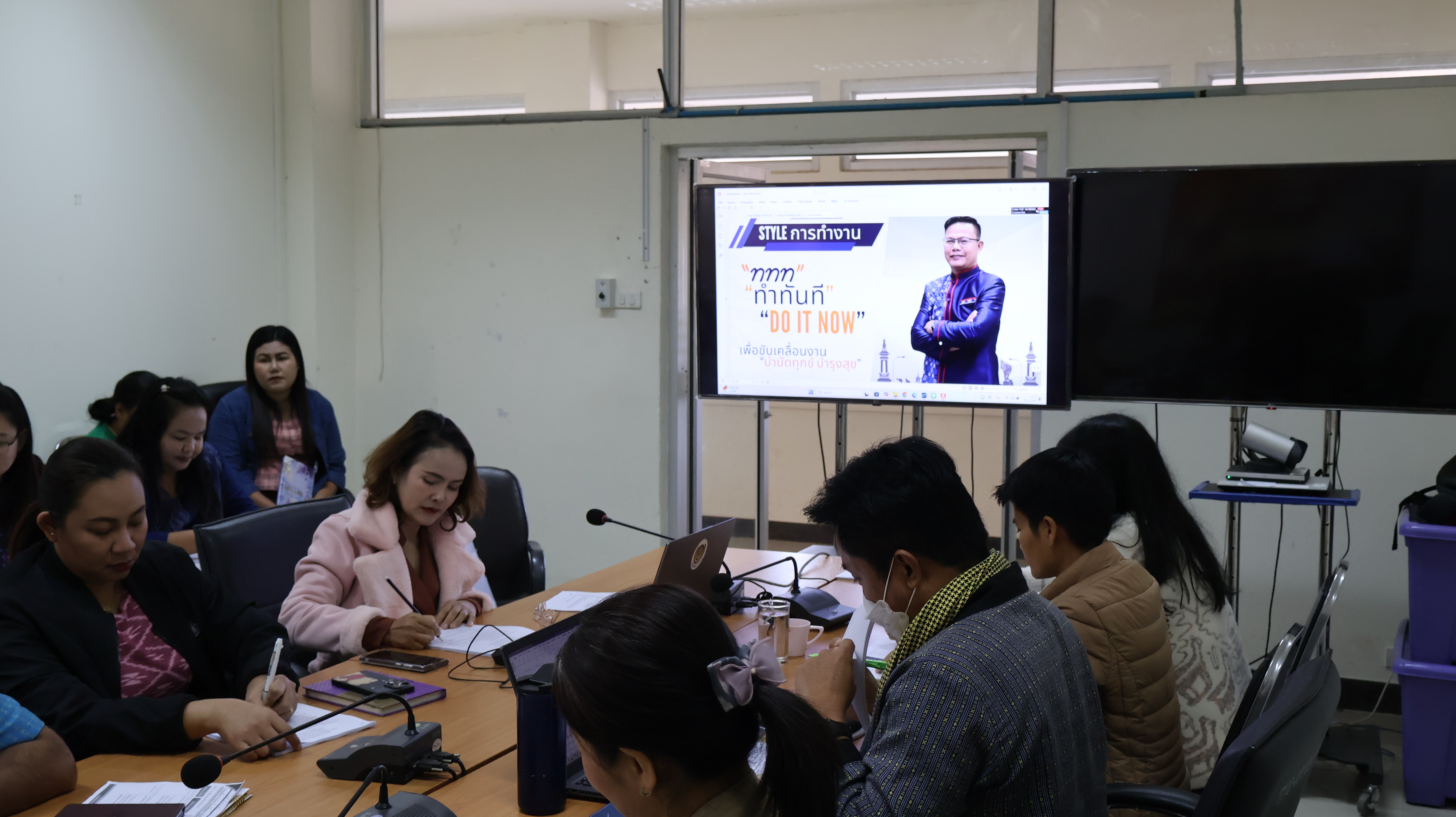 พช.นครพนม ประชุมขับเคลื่อนการดำเนินงานพัฒนาชุมชนจังหวัดนครพนม ประจำเดือนมกราคม 2568