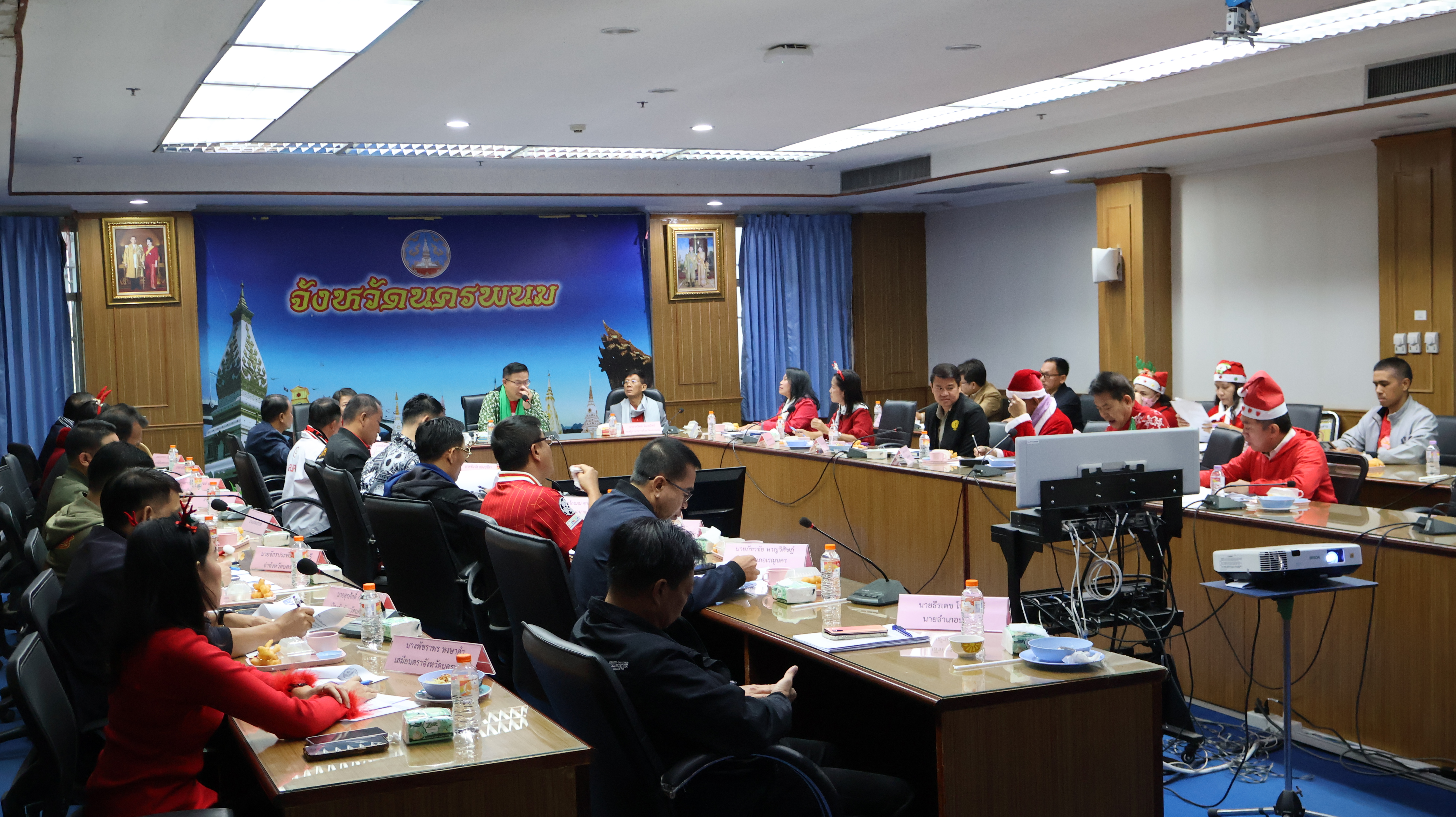 พช.นครพนม ร่วมการประชุมผู้ว่าราชการจังหวัด รองผู้ว่าราชการจังหวัด หัวหน้าส่วนราชการสังกัดกระทรวงมหาดไทย และนายอำเภอ ในการขับเคลื่อนการพัฒนาและดูแลความเป็นอยู่ของประชาชน
