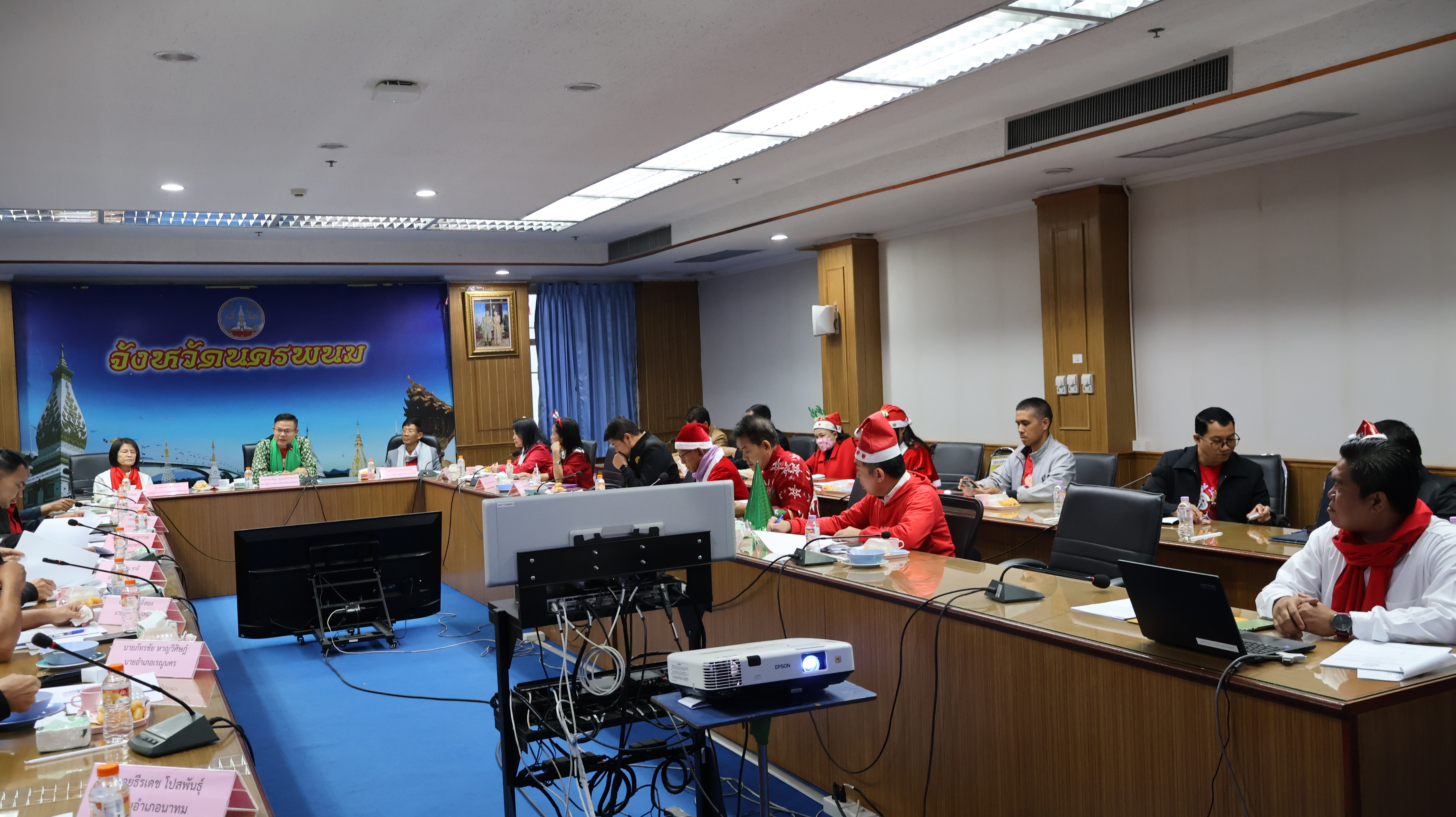 พช.นครพนม ร่วมการประชุมผู้ว่าราชการจังหวัด รองผู้ว่าราชการจังหวัด หัวหน้าส่วนราชการสังกัดกระทรวงมหาดไทย และนายอำเภอ ในการขับเคลื่อนการพัฒนาและดูแลความเป็นอยู่ของประชาชน