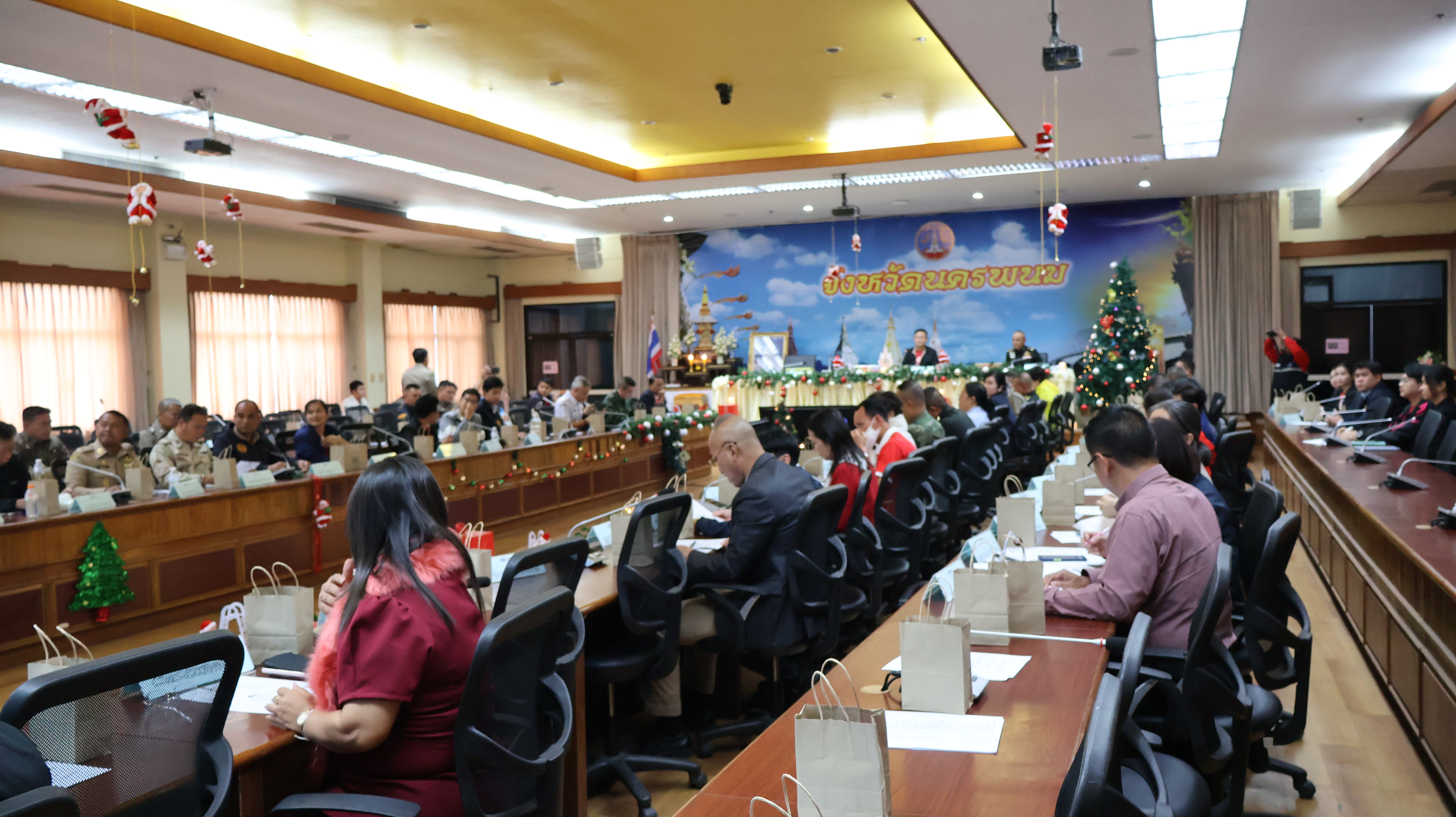 พช.นครพนม ร่วมประชุมคณะกรรมการศูนย์อำนวยการป้องกันและปราบปรามยาเสพติดจังหวัดนครพนม ประจำเดือนธันวาคม 2567