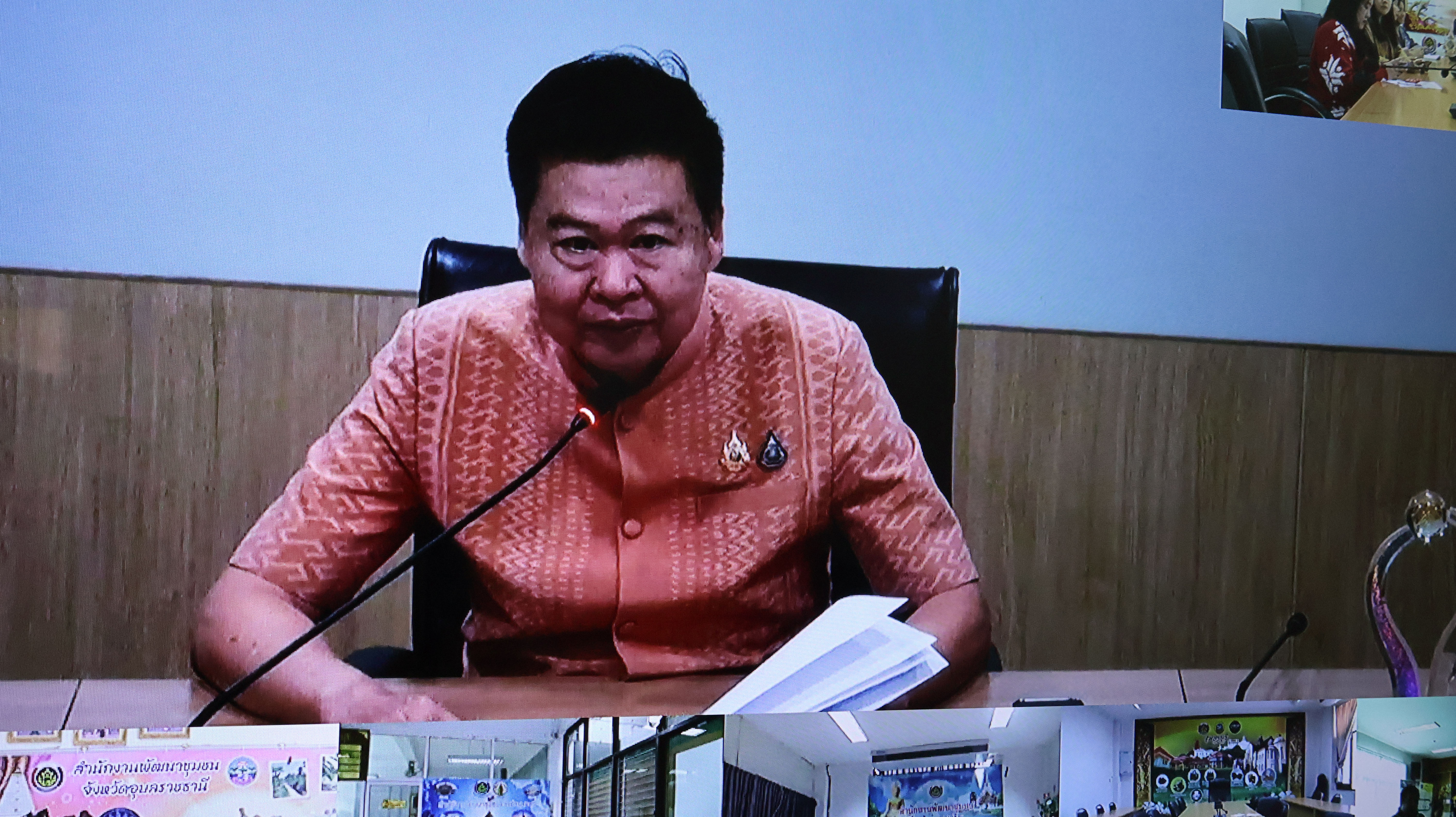 พช.นครพนม ร่วมการประชุมชี้แจงแนวทางการสมัครและหลักเกณฑ์การพิจารณารางวัลเลิศรัฐ ประจำปีงบประมาณ พ.ศ. 2568 ผ่านระบบวีดิทัศน์ทางไกล (Video Conference)