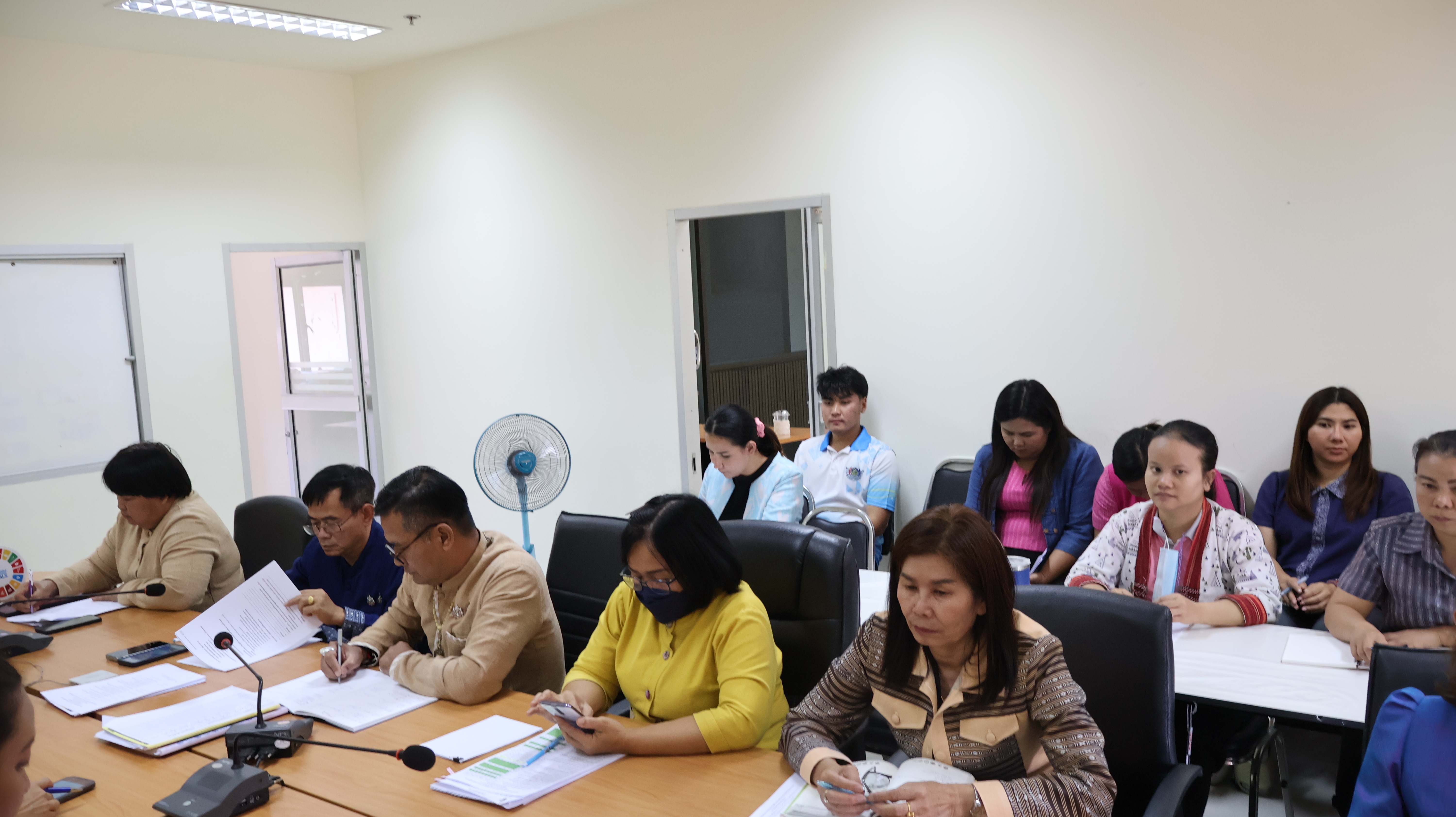 พช.นครพนม ประชุมขับเคลื่อนการดำเนินงานพัฒนาชุมชน สำนักงานพัฒนาชุมชนจังหวัดนครพนม ประจำเดือนมกราคม 2568