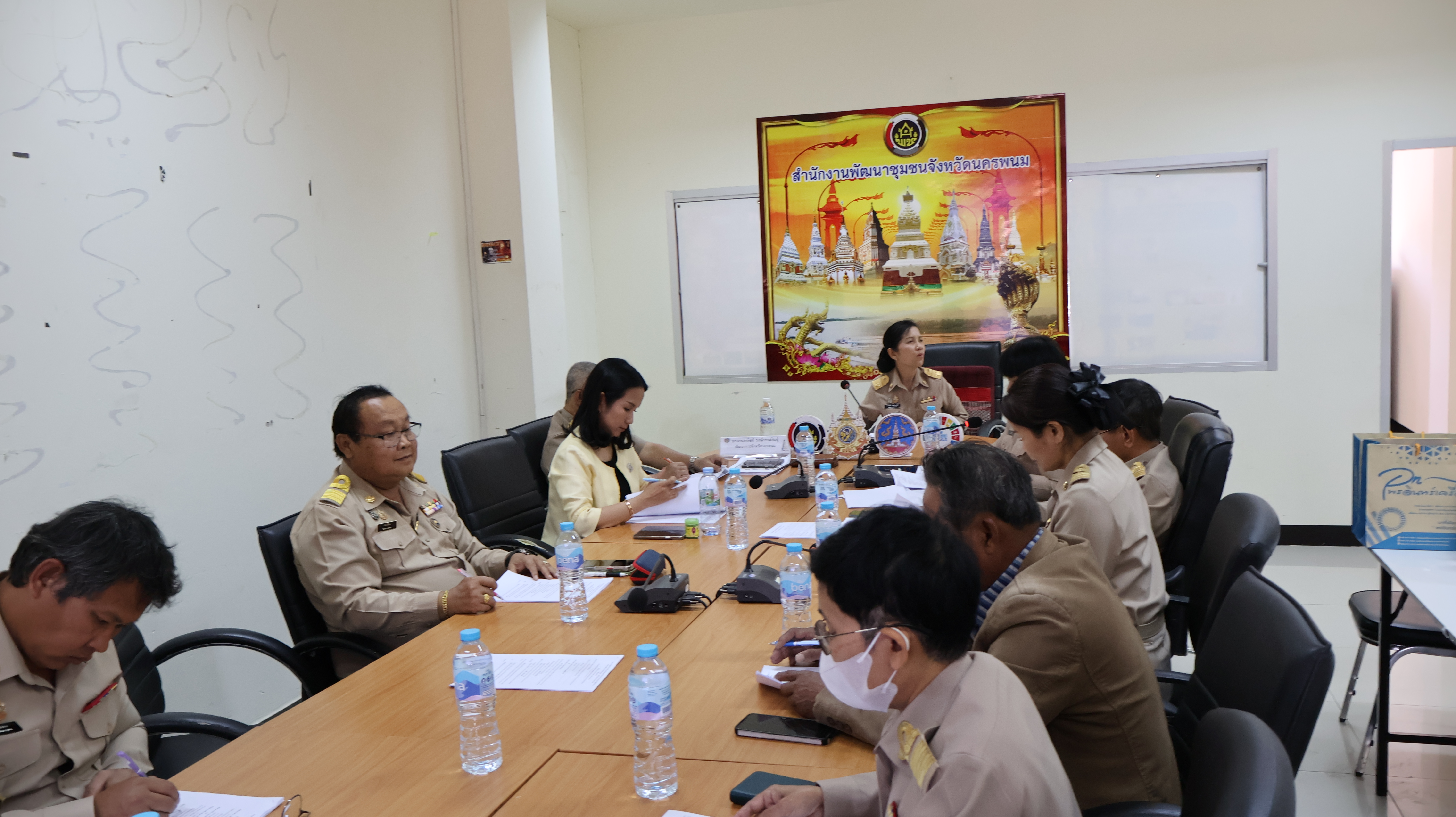 พช.นครพนม ประชุมคณะทำงานพิจารณาจัดทำข้อตกลงการปฏิบัติราชการและผลการประเมินผลการปฏิบัติราชการของข้าราชการสำนักงานพัฒนาชุมชนจังหวัดนครพนม ปีงบประมาณ พ.ศ. 2568