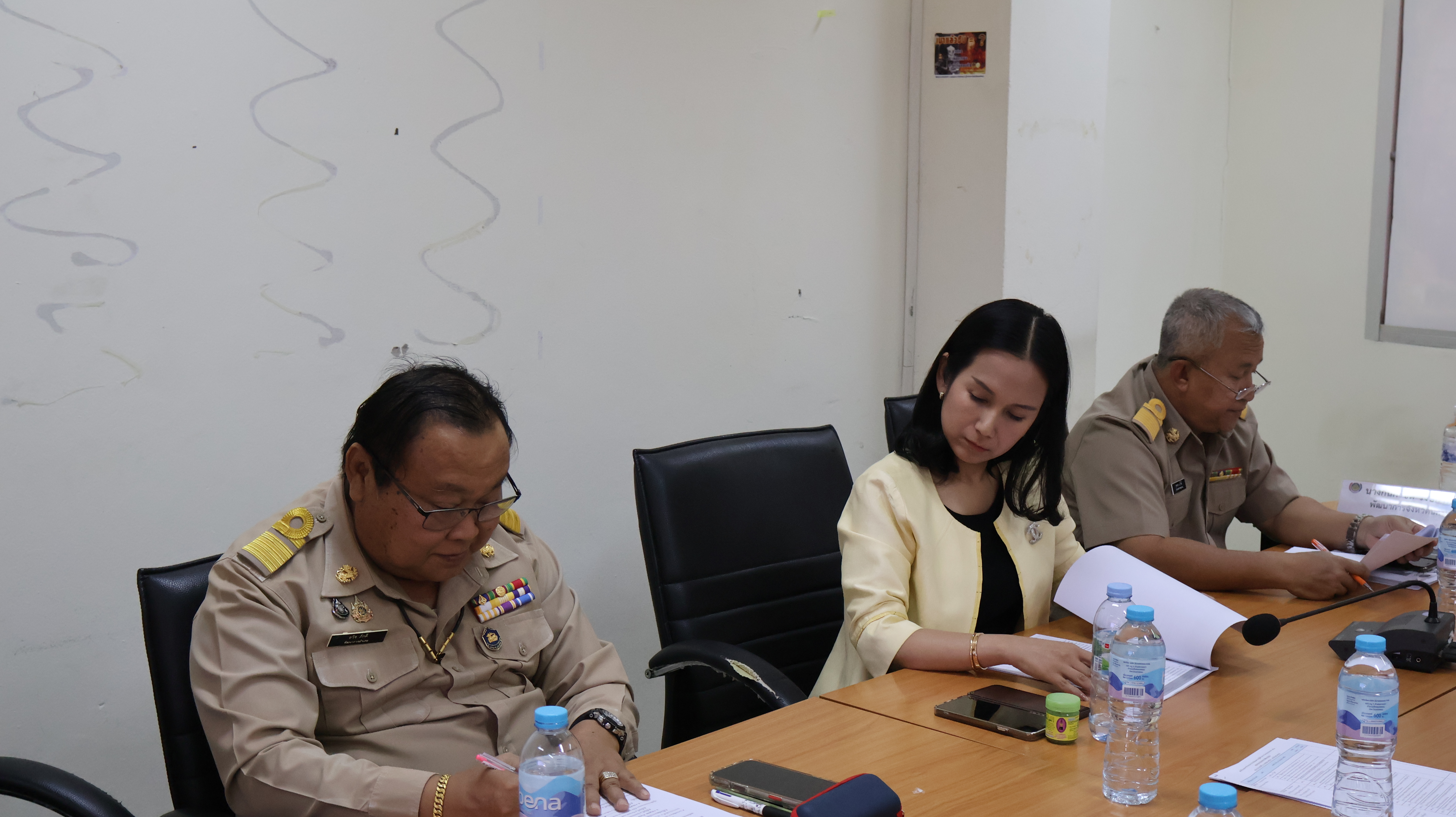 พช.นครพนม ประชุมคณะทำงานพิจารณาจัดทำข้อตกลงการปฏิบัติราชการและผลการประเมินผลการปฏิบัติราชการของข้าราชการสำนักงานพัฒนาชุมชนจังหวัดนครพนม ปีงบประมาณ พ.ศ. 2568