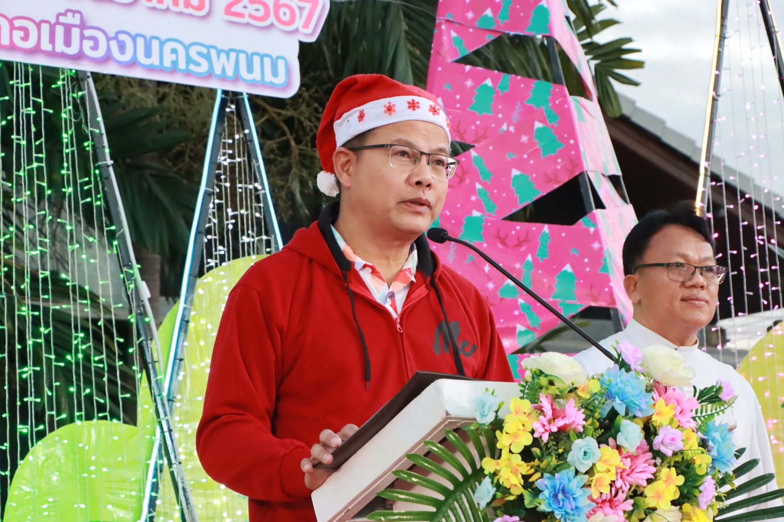 พช.นครพนม ร่วมพิธีเปิดงานประเพณีแห่ดาวคริสต์มาสนครพนม “ชมดาวที่หนองแสง” และกิจกรรม Nakhonphanom Winter Festival ประจำปี 2568