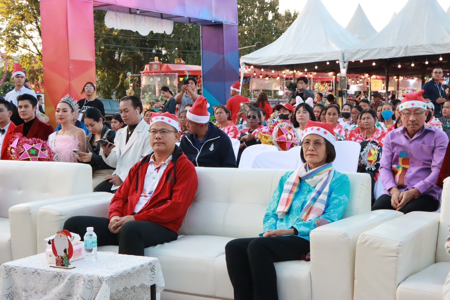 พช.นครพนม ร่วมพิธีเปิดงานประเพณีแห่ดาวคริสต์มาสนครพนม “ชมดาวที่หนองแสง” และกิจกรรม Nakhonphanom Winter Festival ประจำปี 2568