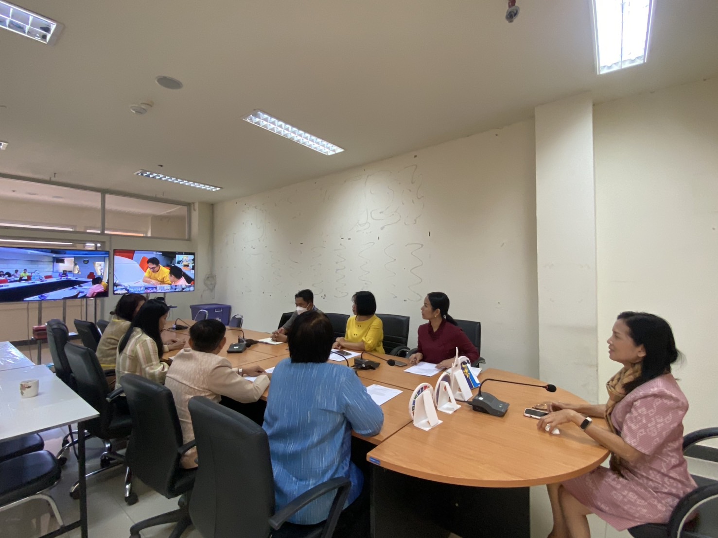 พช.นครพนม ร่วมประชุมเชิงปฏิบัติการการดำเนินงานตามมาตรการปรับปรุงประสิทธิภาพในการปฏิบัติราชการและตัวชี้วัดการประเมินผลการปฏิบัติราชการ กรมการพัฒนาชุมชน ประจำปีงบประมาณ พ.ศ. 2568 ผ่านระบบวีดีทัศน์ทางไกล