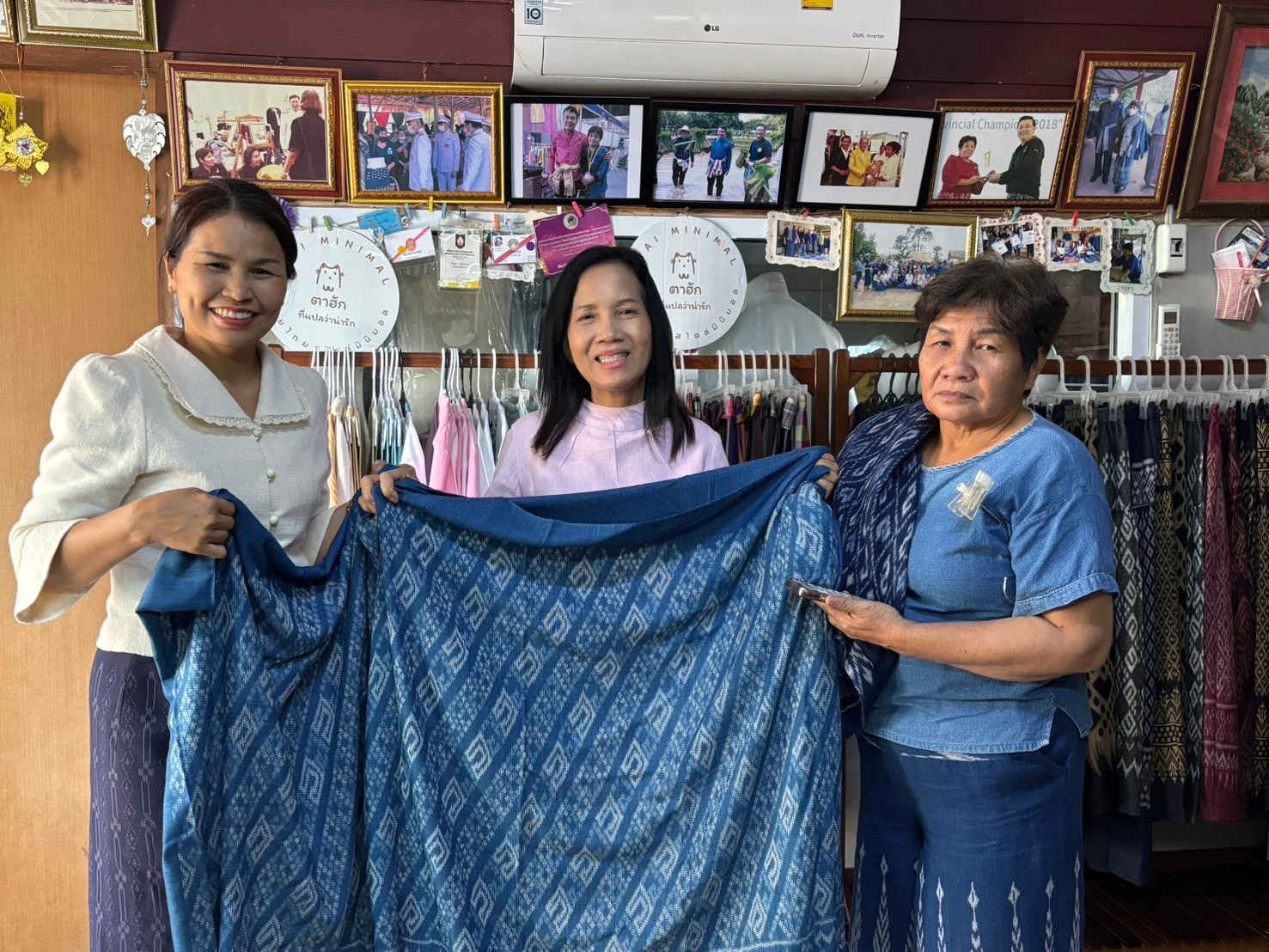 พช.นครพนม ติดตามกลุ่มผู้ผลิต ผู้ประกอบการ OTOP และเชิญชวนเข้าร่วมมาตรการ “EASY E-RECEIPT 2.0”