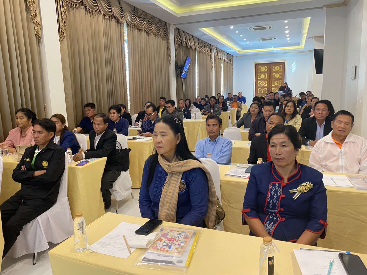 นครพนม เสริมสร้างทักษะคณะกรรมการบริหารศูนย์ประสานงานองค์การชุมชนระดับอำเภอในการแก้ไขปัญหาชุมชนด้วยแผนชุมชน