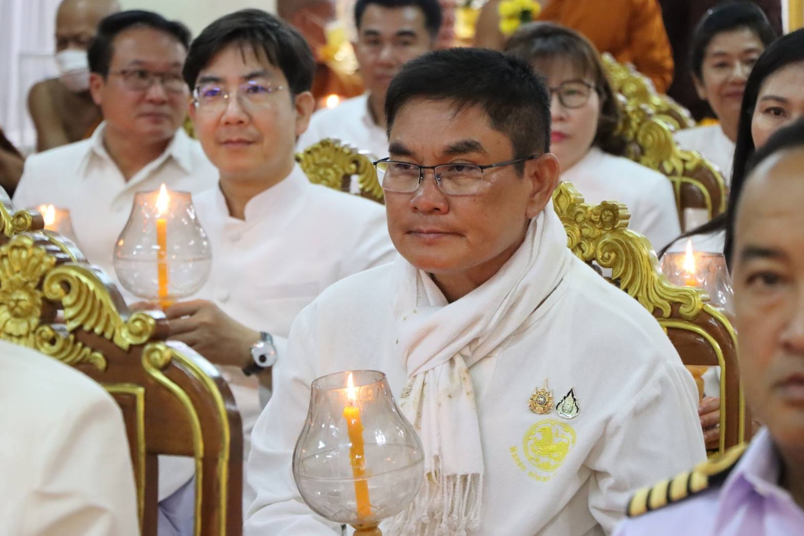 ผู้ว่าฯ นครพนม นำพุทธศาสนิกชนไทย-ลาวจำนวนนับหมื่น ร่วมพิธีเวียนเทียน นมัสการองค์พระธาตุพนม ในวันมาฆบูชา 2568