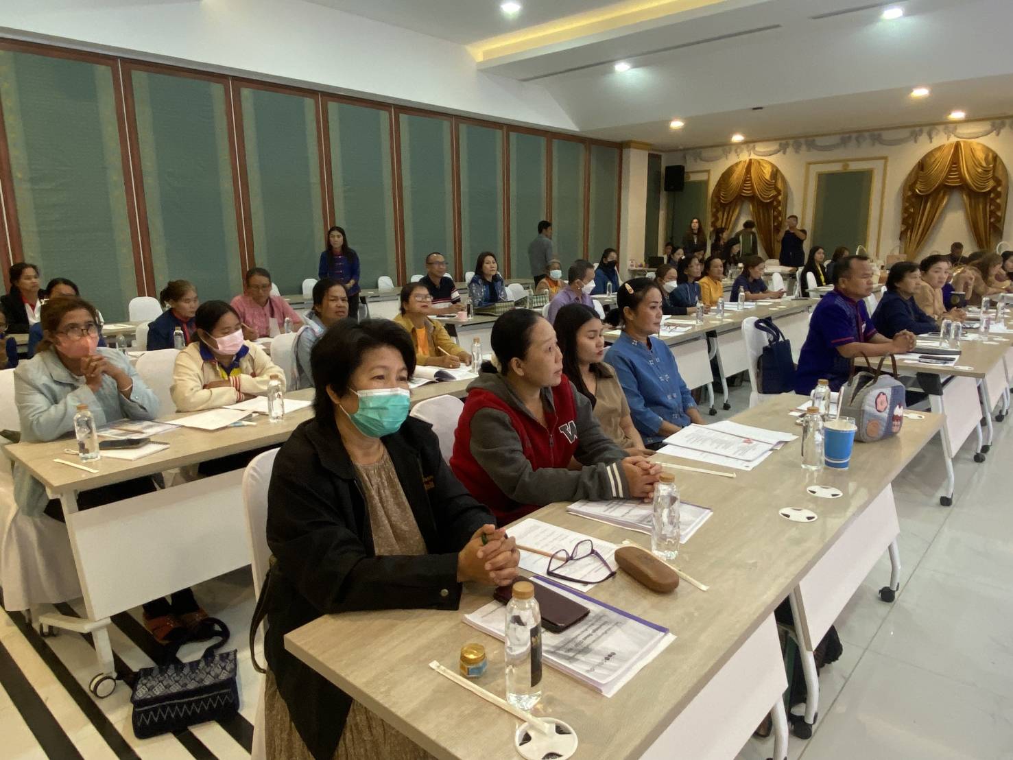 พช.นครพนม ส่งเสริมกระบวนการเครือข่ายองค์ความรู้ (Knowledge-Based OTOP : KBO)