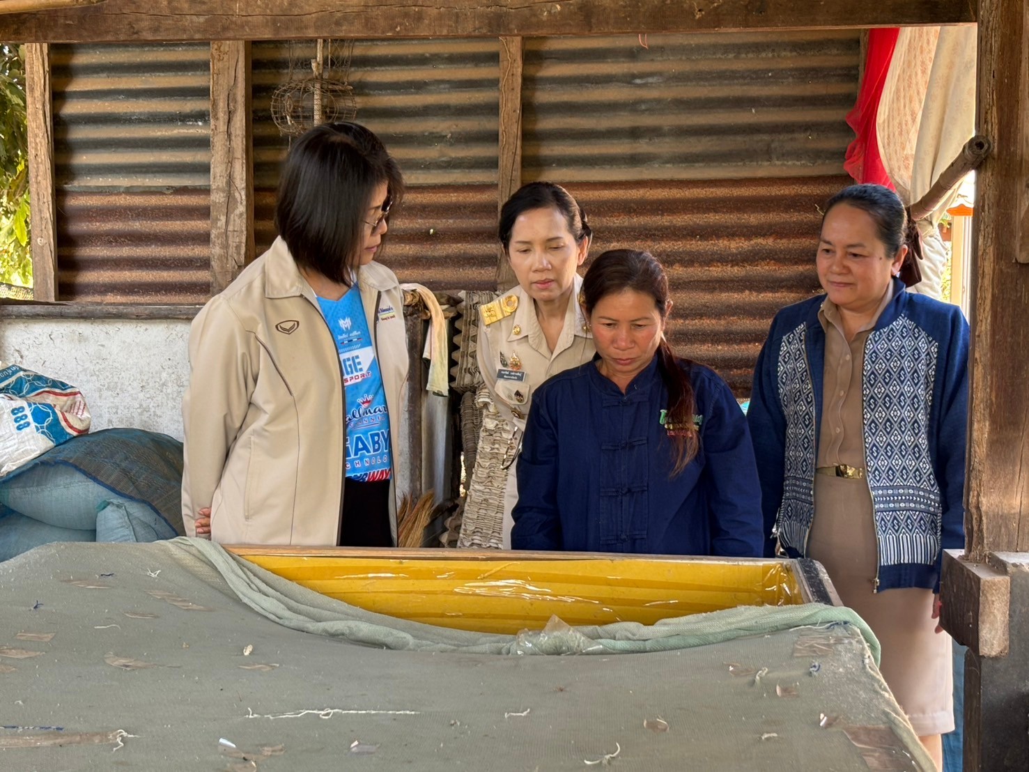 รองผู้ว่าฯ นครพนม ติดตามผลสำเร็จ “โครงการพัฒนาศูนย์เรียนรู้ทฤษฎีใหม่รูปแบบ โคก หนอง นา” พื้นที่อำเภอนาแก