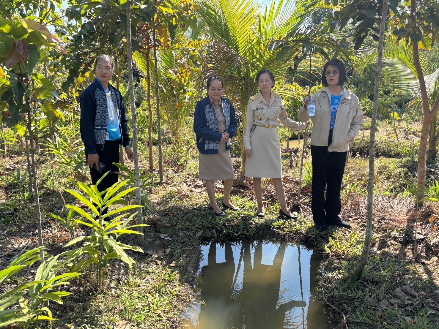 รองผู้ว่าฯ นครพนม ติดตามผลสำเร็จ “โครงการพัฒนาศูนย์เรียนรู้ทฤษฎีใหม่รูปแบบ โคก หนอง นา” พื้นที่อำเภอนาแก