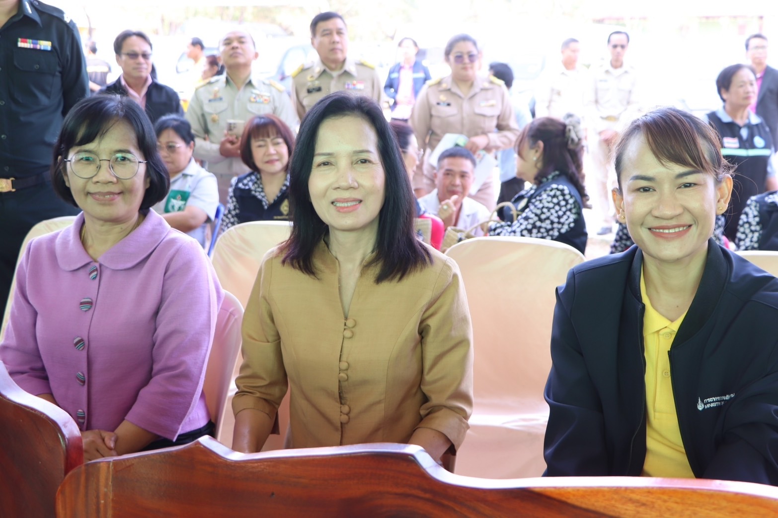 พช.นครพนม ร่วมโครงการจังหวัดเคลื่อนที่แบบบูรณาการ “หน่วยบำบัดทุกข์ บำรุงสุข สร้างรอย สร้างรอยยิ้มให้ประชาชน จังหวัดนครพนม” ในพื้นที่อำเภอบ้านแพง จังหวัดนครพนม