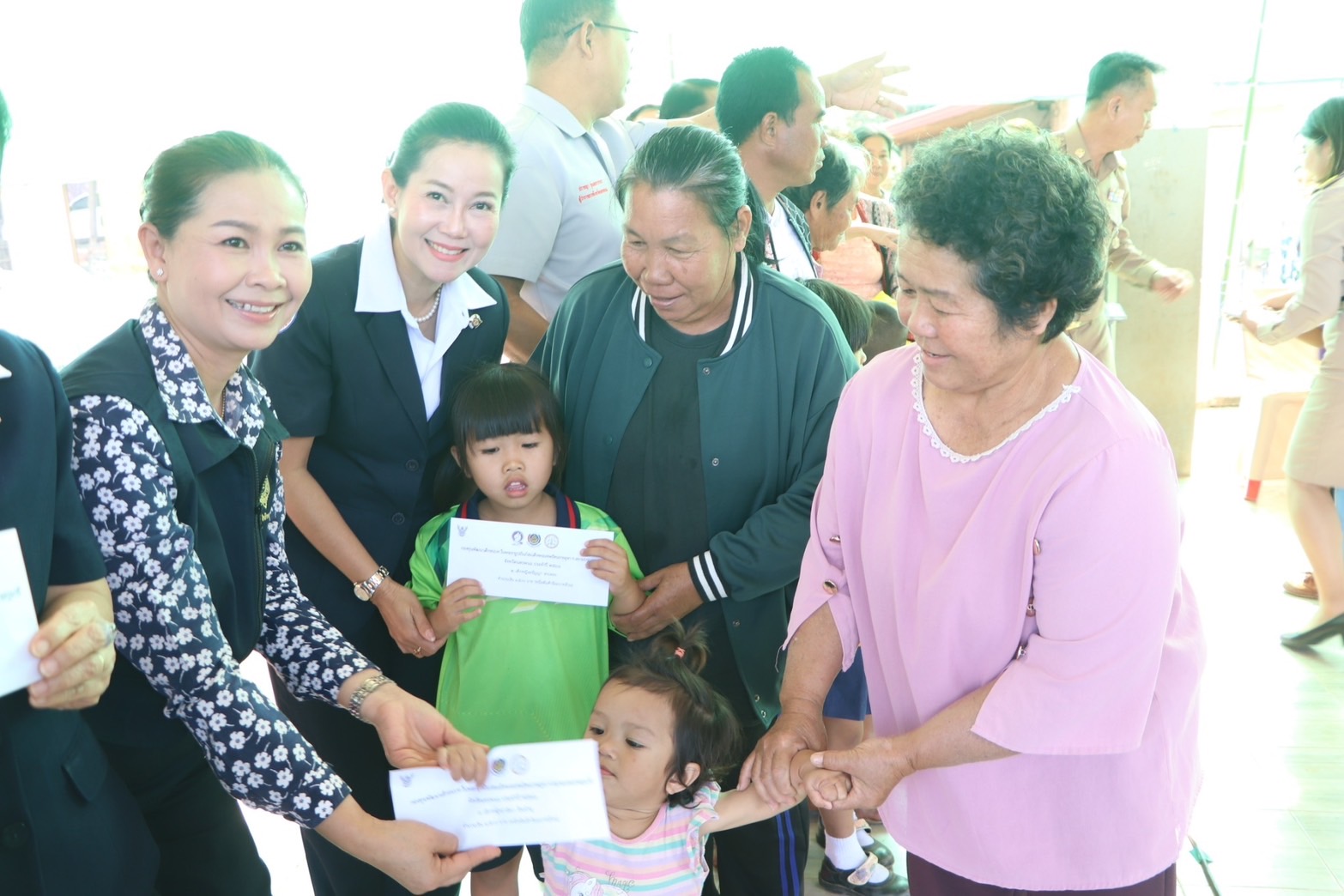พช.นครพนม ร่วมโครงการจังหวัดเคลื่อนที่แบบบูรณาการ “หน่วยบำบัดทุกข์ บำรุงสุข สร้างรอย สร้างรอยยิ้มให้ประชาชน จังหวัดนครพนม” ในพื้นที่อำเภอบ้านแพง จังหวัดนครพนม