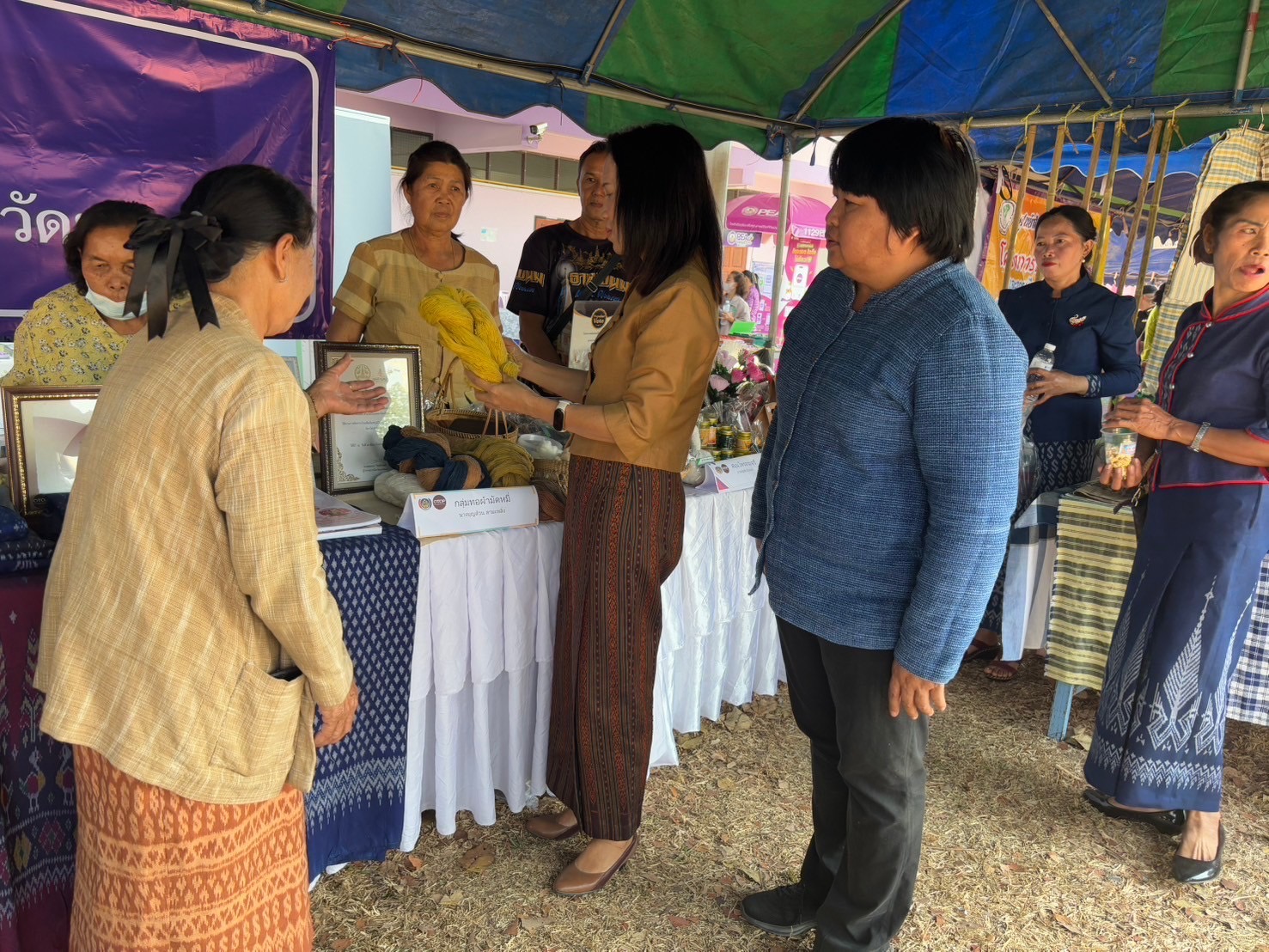 พช.นครพนม ร่วมโครงการจังหวัดเคลื่อนที่แบบบูรณาการ “หน่วยบำบัดทุกข์ บำรุงสุข สร้างรอย สร้างรอยยิ้มให้ประชาชน จังหวัดนครพนม” ในพื้นที่อำเภอบ้านแพง จังหวัดนครพนม