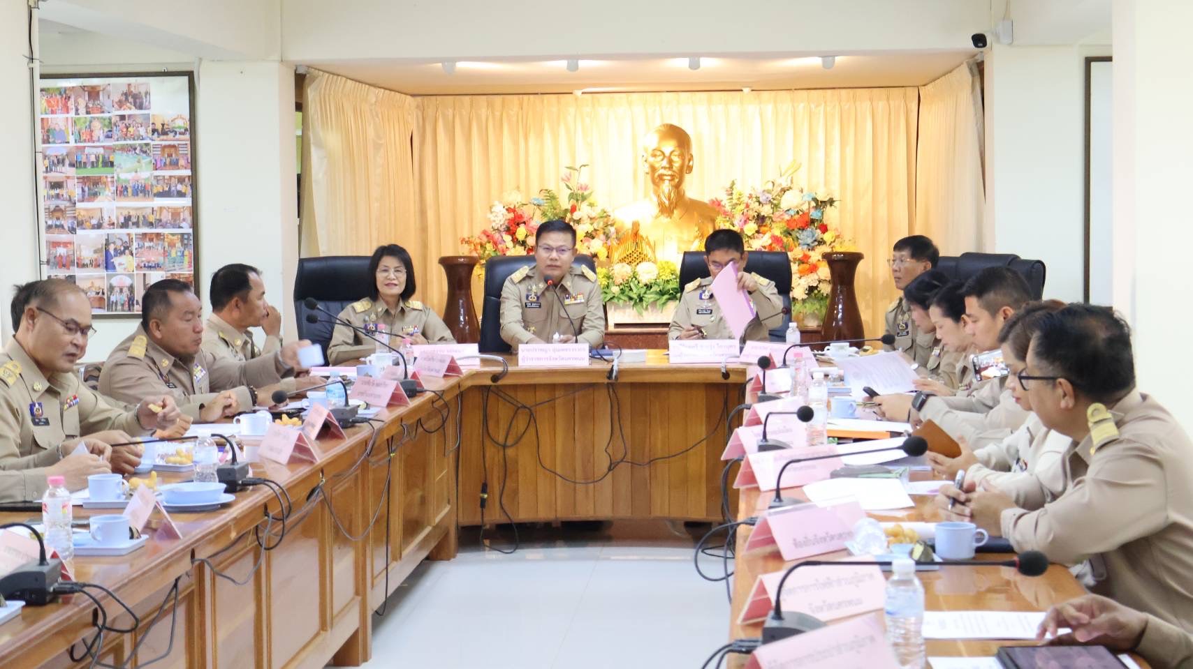 พช.นครพนม ร่วมการประชุมผู้ว่าราชการจังหวัด รองผู้ว่าราชการจังหวัด หัวหน้าส่วนราชการสังกัดกระทรวงมหาดไทย และนายอำเภอ ในการขับเคลื่อนการพัฒนาและดูแลความเป็นอยู่ของประชาชน