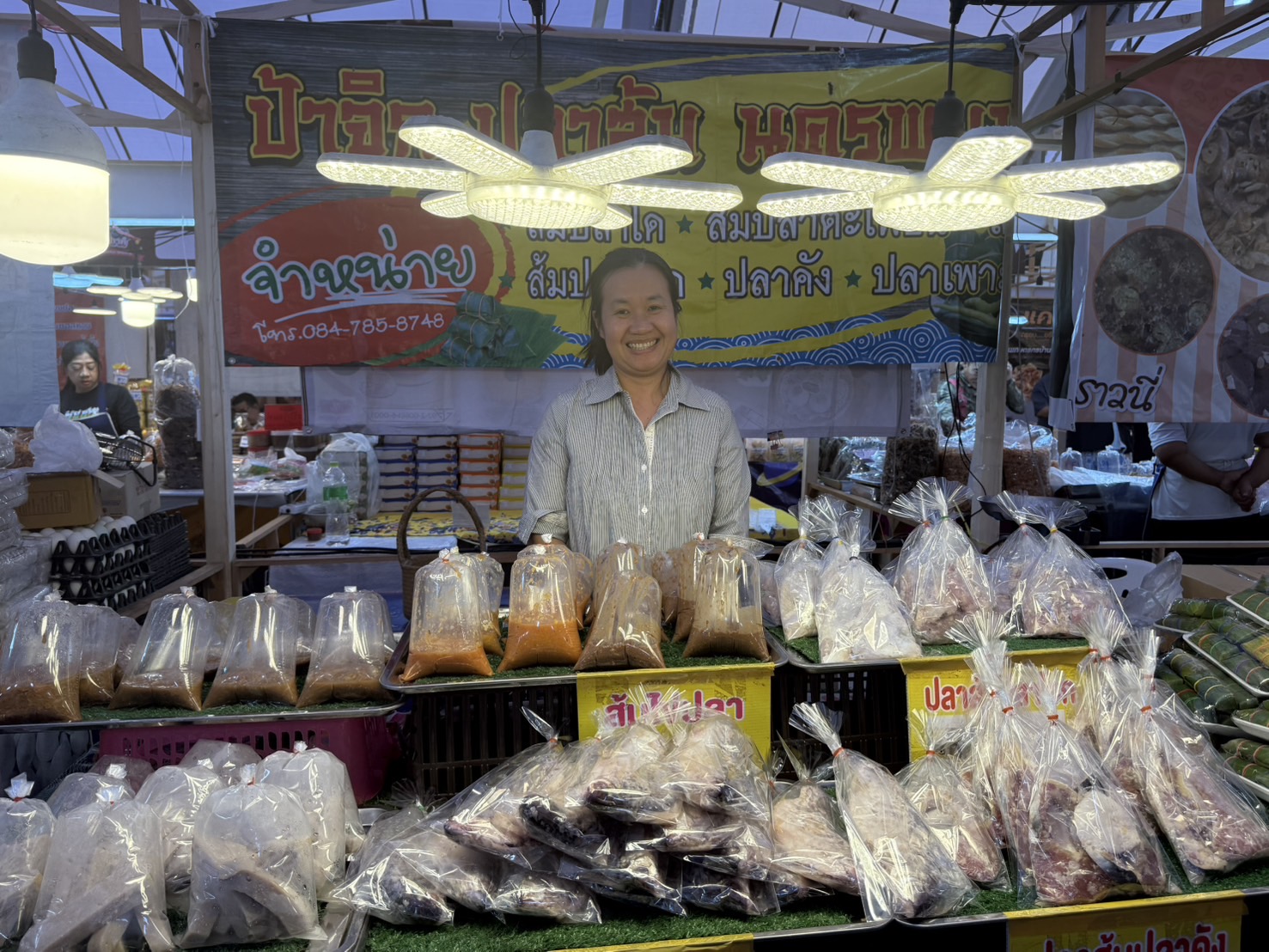 พช. นครพนมร่วมเปิดงานแสดงสินค้า OTOP ภูมิภาค “โอทอป ช้อปสนุก สุขทุกภาค”