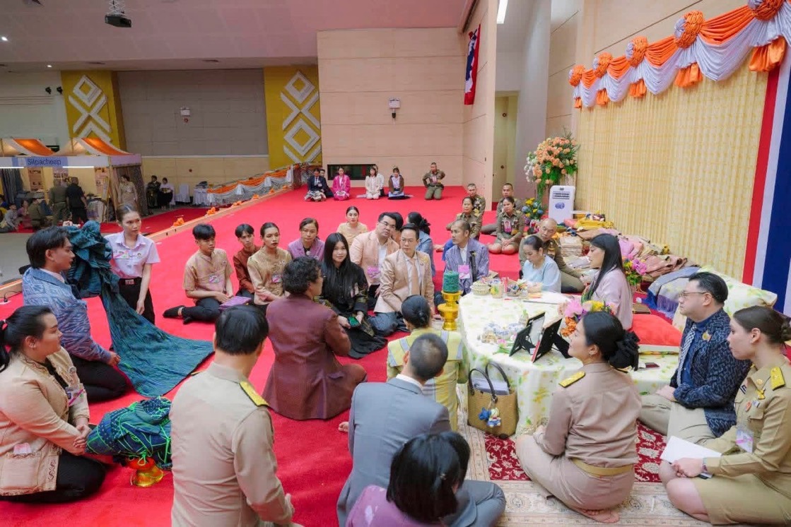ผู้ว่าฯ นครพนม เข้าร่วมรับเสด็จสมเด็จพระเจ้าลูกเธอ เจ้าฟ้าสิริวัณณวรี นารีรัตนราชกัญญา ในโอกาสเสด็จพระราชดำเนินทรงทอดพระเนตรนิทรรศการแสดงผลงานภูมิปัญญาผ้าไทยและงานหัตถกรรม