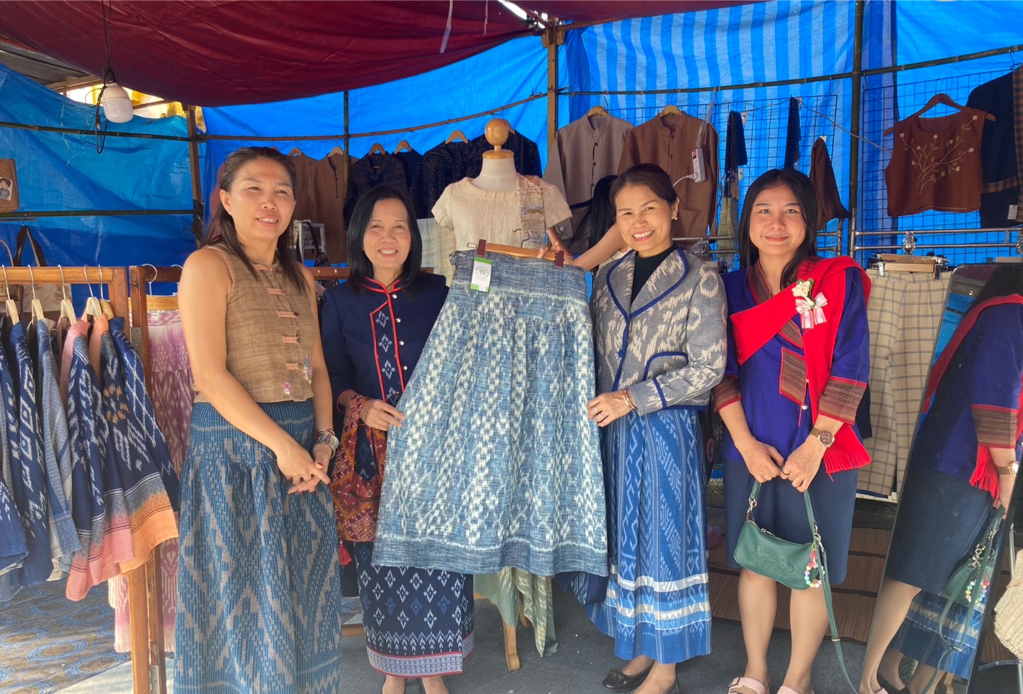 นครพนม จัดแสดงและจำหน่ายผลิตภัณฑ์ OTOP ในงานนมัสการองค์พระธาตุพนม ประจำปี 2568