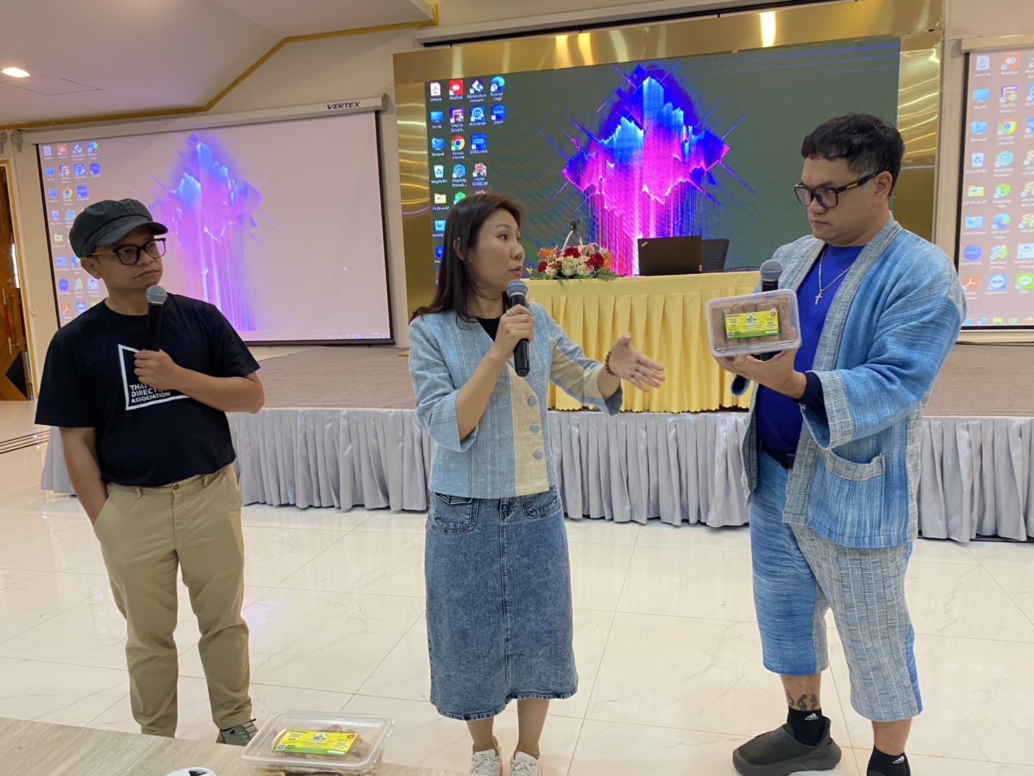 พช.นครพนม ส่งเสริมกระบวนการเครือข่ายองค์ความรู้ (Knowledge-Based OTOP : KBO)