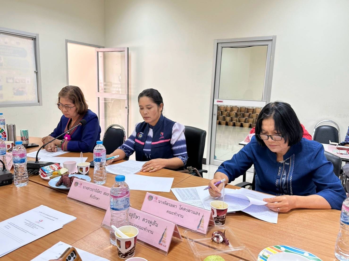 พช.นครพนม ประชุมคณะทำงานขับเคลื่อนกองทุนพัฒนาบทบาทสตรีจังหวัด ครั้งที่ 3/2568