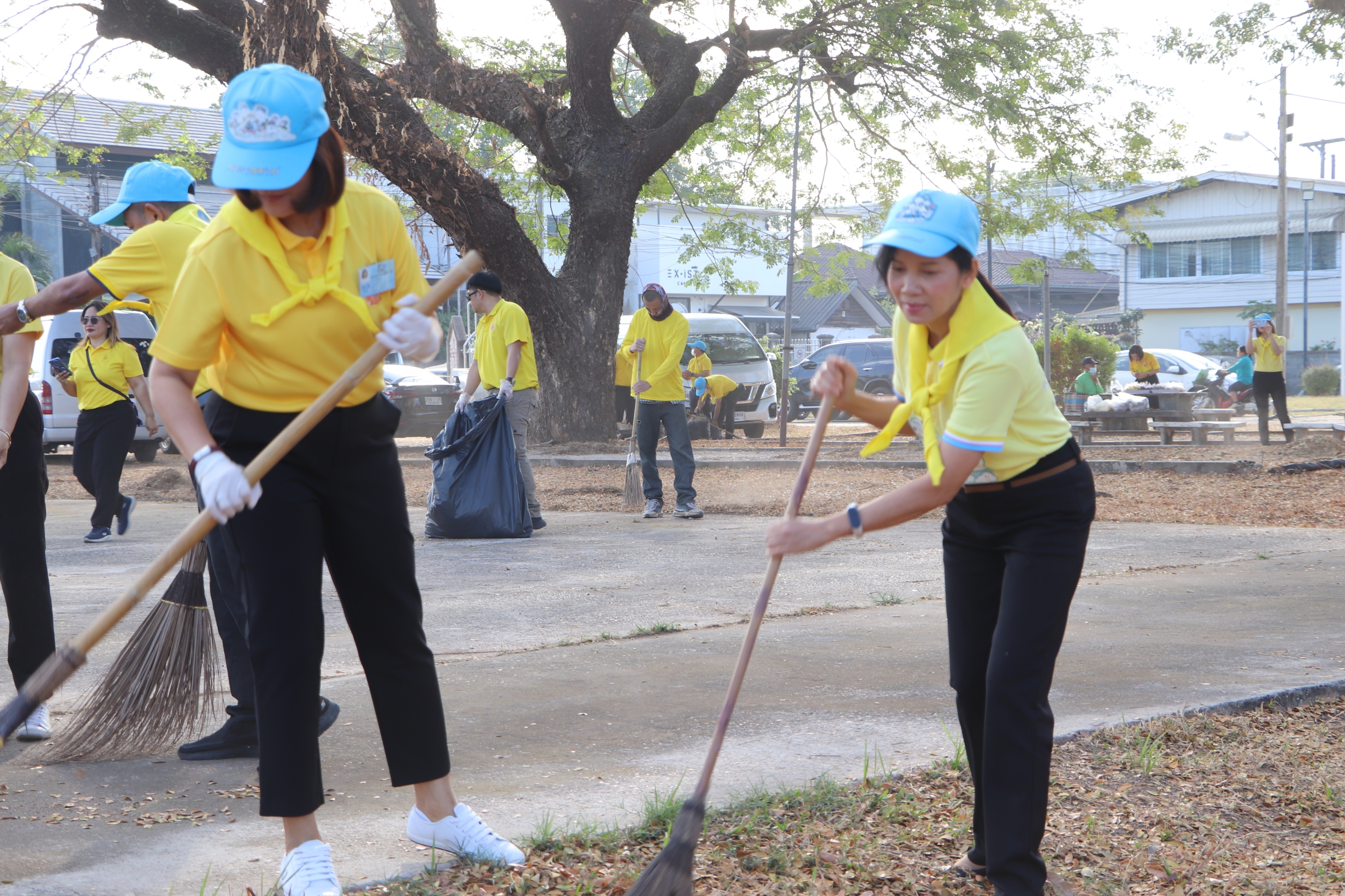นครพนม จัดกิจกรรมจิตอาสาเนื่องในวันที่ระลึกพระบาทสมเด็จพระพุทธเลิศหล้านภาลัย ประจำปี 2568