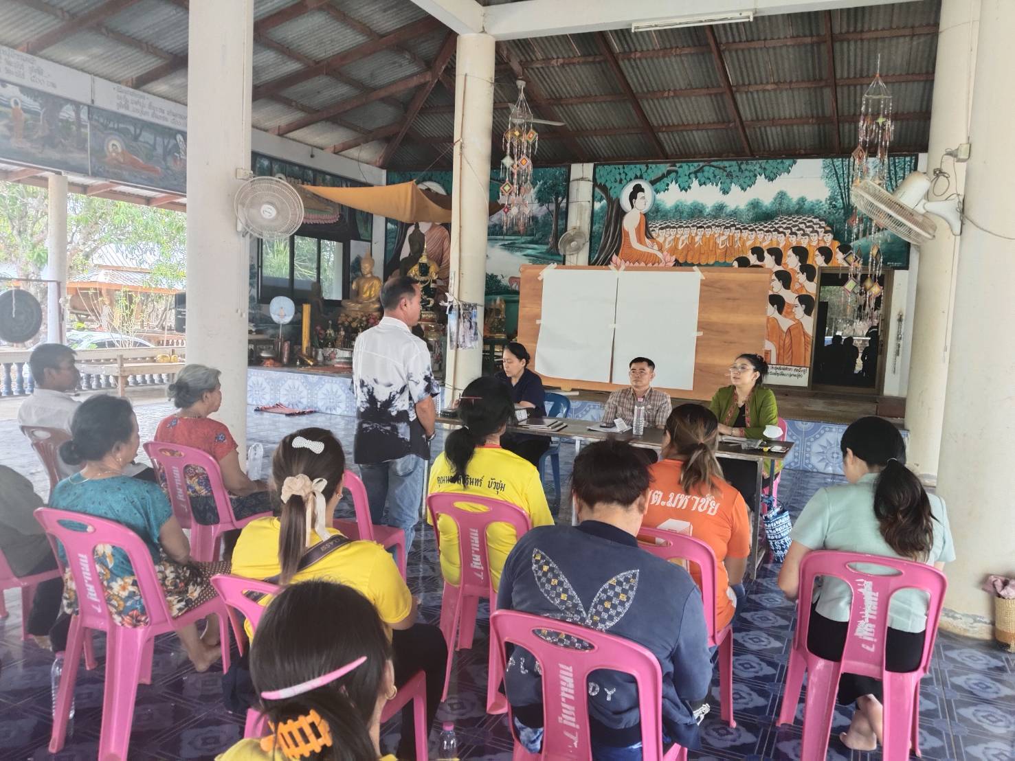 กรมการพัฒนาชุมชน ร่วมกับ พช.นครพนม ติดตามสนับสนุนการดำเนินงานโครงการแก้ไขปัญหาหนี้สินครัวเรือนของประชาชนโดยทุนชุมชน