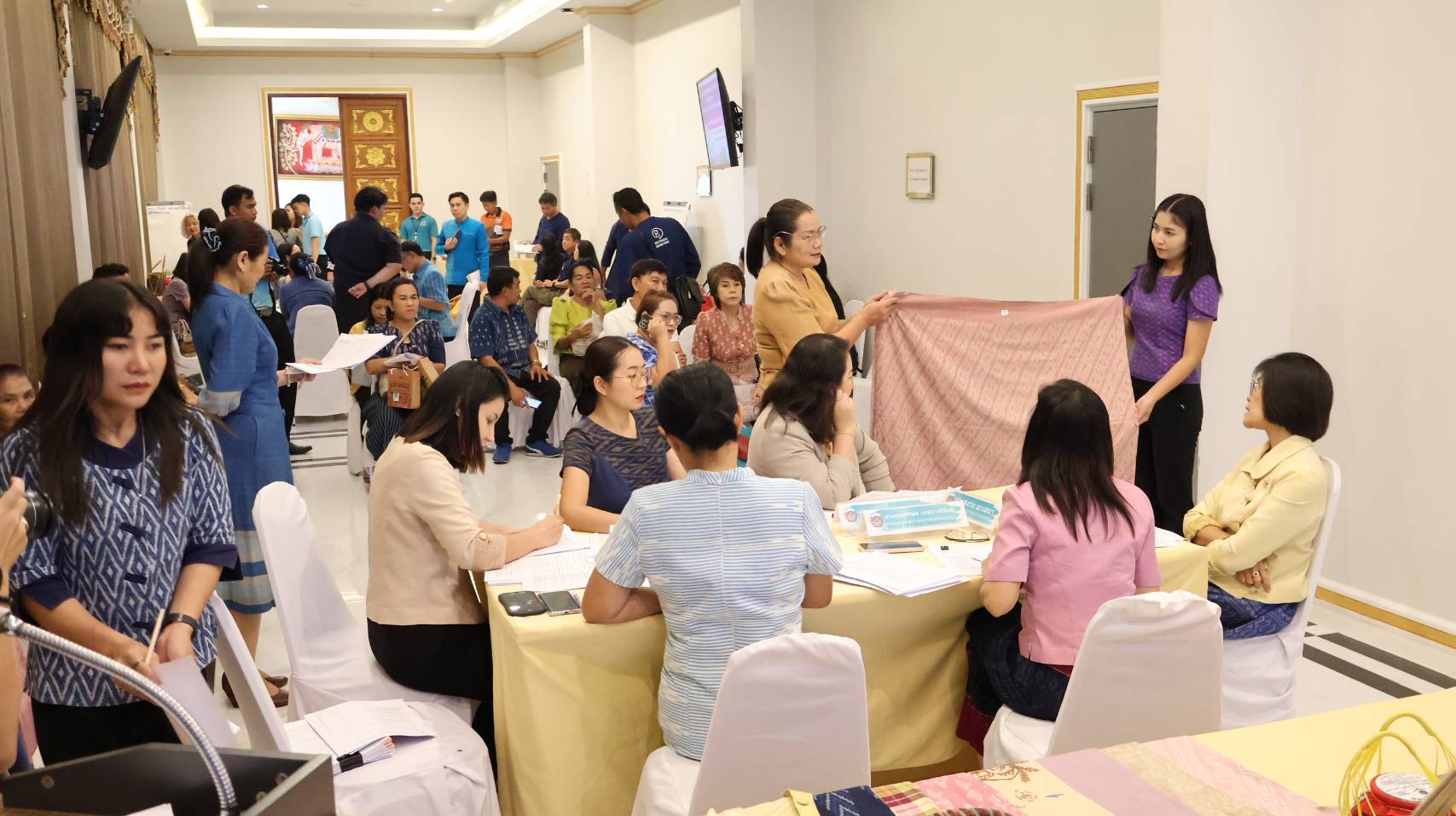 นครพนม เฟ้นหาสุดยอดผลิตภัณฑ์ OTOP เด่น (Provincial Star OTOP : PSO)