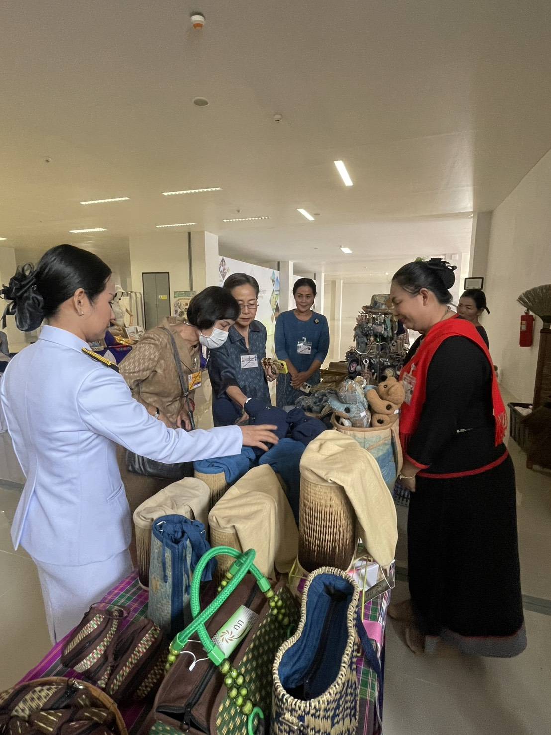 นครพนม รับเสด็จสมเด็จพระกนิษฐาธิราชเจ้า กรมสมเด็จพระเทพรัตนราชสุดาฯ สยามบรมราชกุมารี เสด็จพระราชดำเนินแทนพระองค์ พระราชทานปริญญาบัตรแก่ผู้สำเร็จการศึกษาจากมหาวิทยาลัยนครพนม ปีการศึกษา 2566