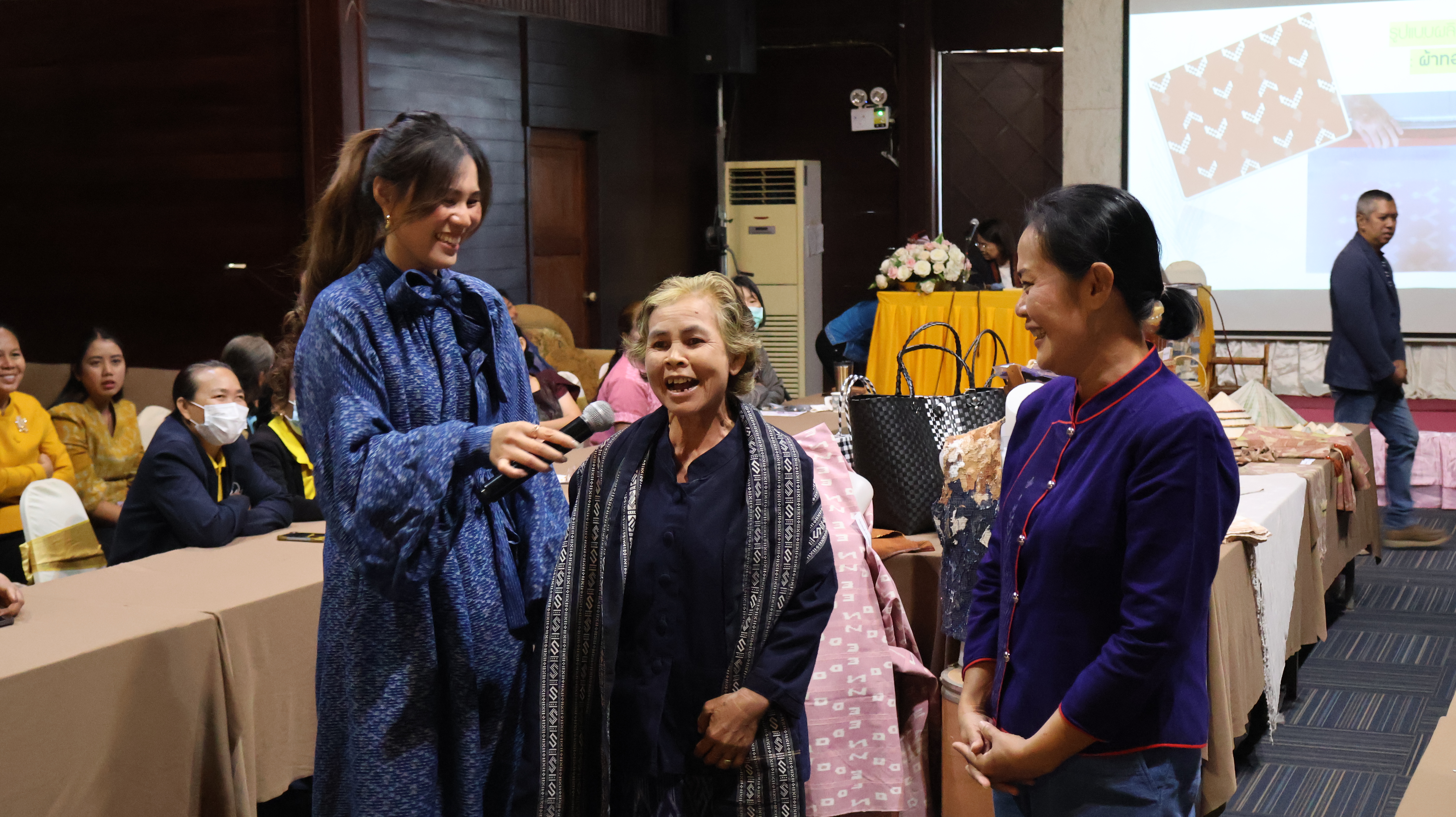 นครพนม เดินหน้าพัฒนาผลิตภัณฑ์ OTOP โดยเครือข่ายองค์ความรู้ KBO จังหวัดนครพนม เพื่อการพัฒนาผลิตภัณฑ์และบรรจุภัณฑ์ต้นแบบ