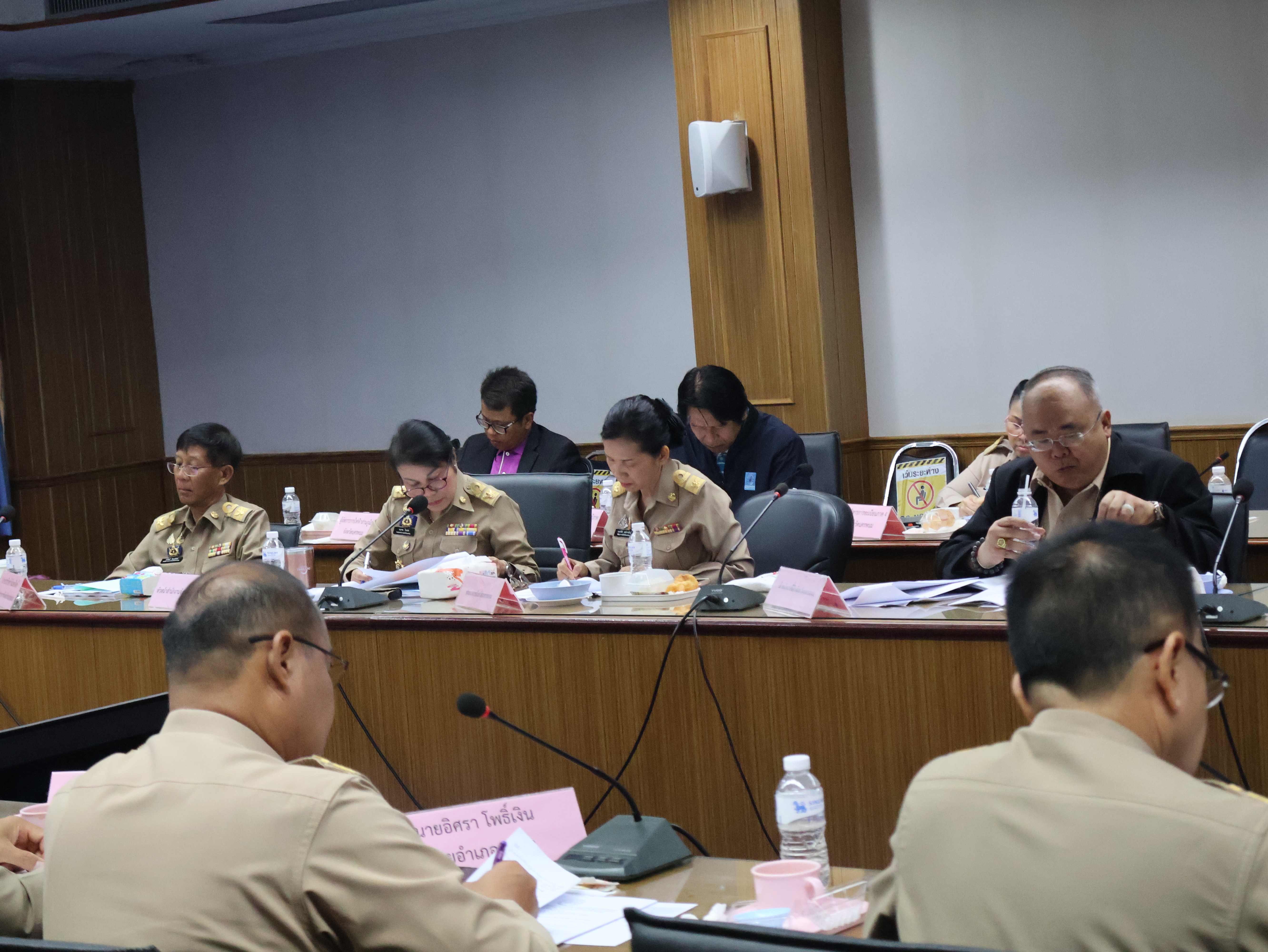 พช.นครพนม ร่วมการประชุมรองผู้ว่าราชการจังหวัด หัวหน้าส่วนราชการสังกัดกระทรวงมหาดไทย และนายอำเภอ ในการขับเคลื่อนการพัฒนาและดูแลความเป็นอยู่ของประชาชน